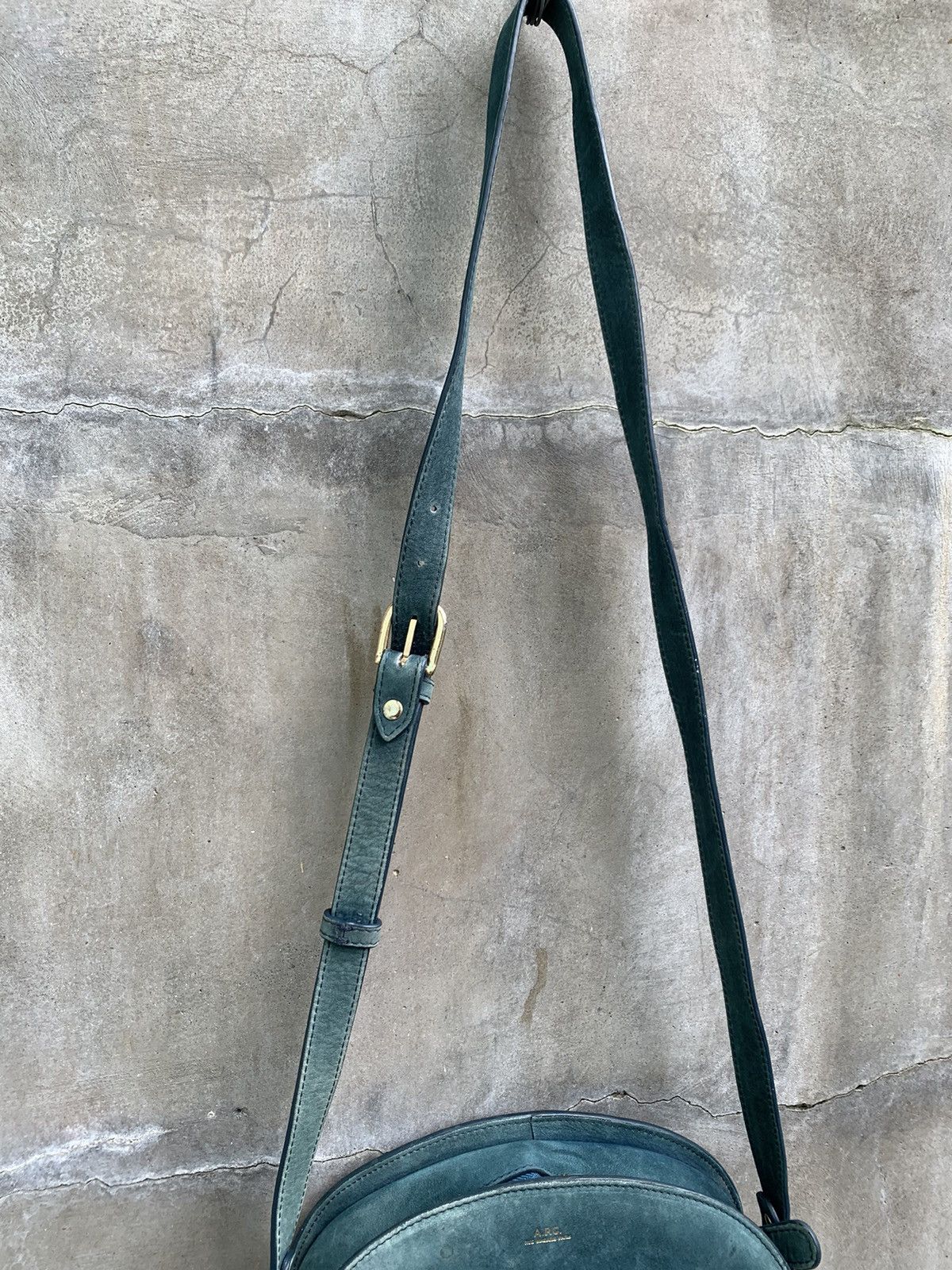 A.P.C. Sac Demi Lune Suede Shoulder Bag Size ONE SIZE - 3 Thumbnail