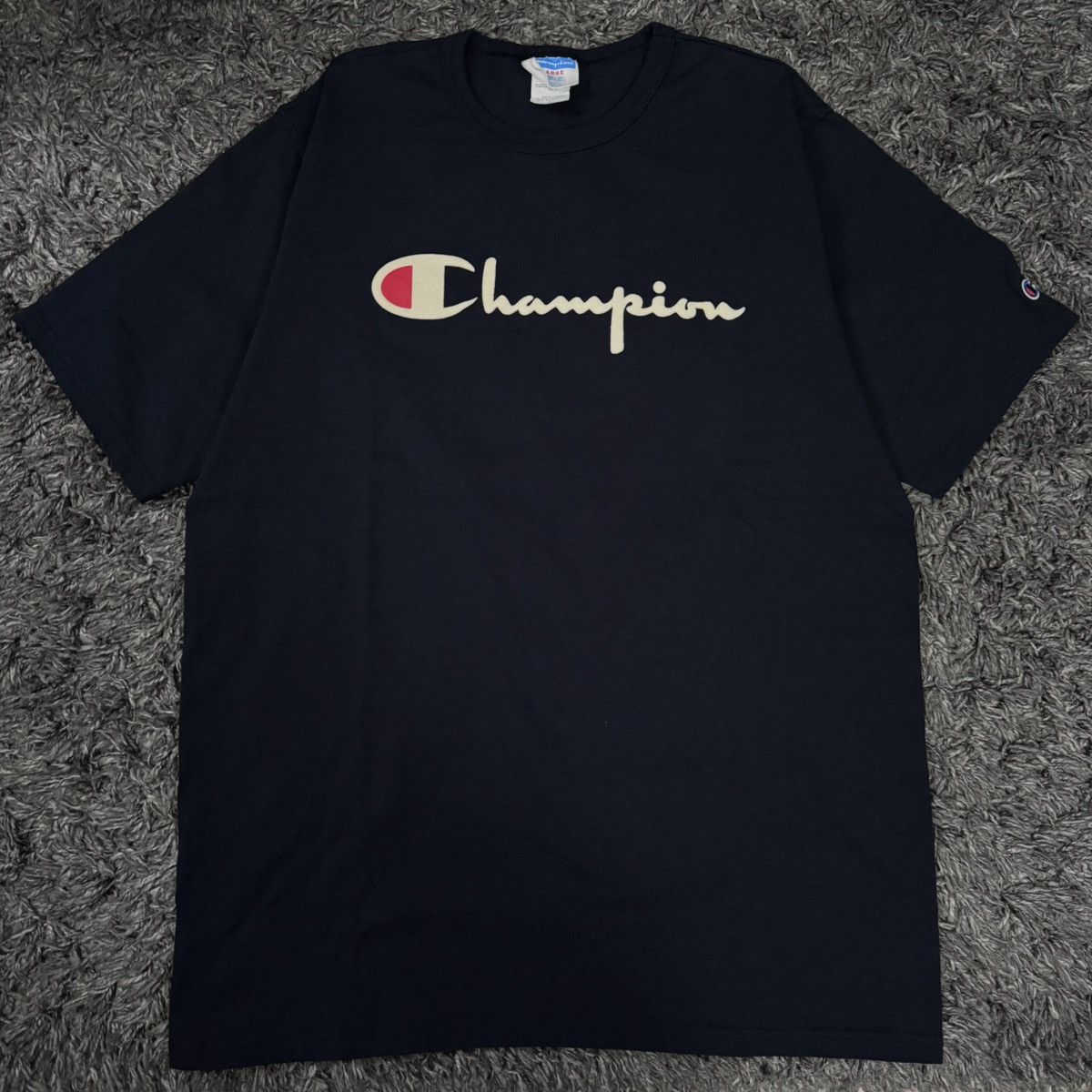 Champion Vintage Champion Suede Logo Navy Tee Size US XL / EU 56 / 4 - 1 Thumbnail