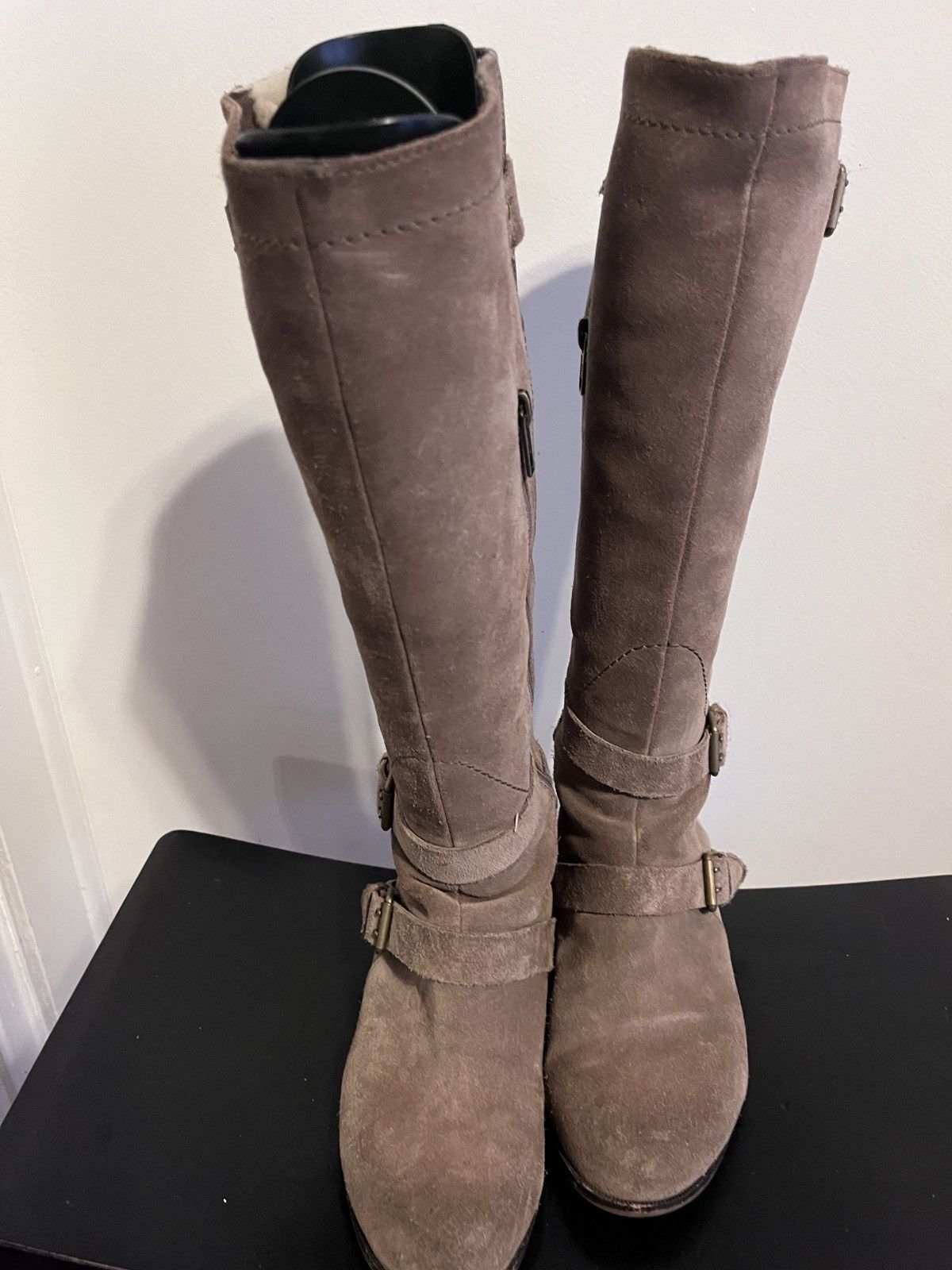 Ugg Ugg Knee High Suede and leather boots Size US 9 / IT 39 - 3 Thumbnail