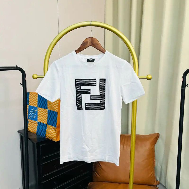 Fendi Fendi White Cotton Women's T-Shirt with Logo 0089 Size XS / US 0-2 / IT 36-38 - 1 Thumbnail