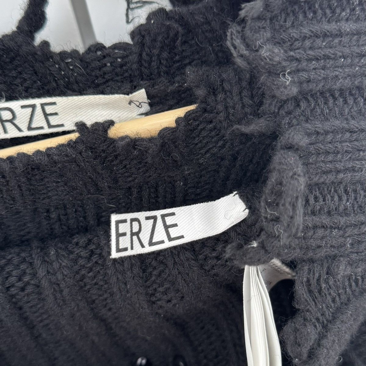 Japanese Brand PERVERZE Wool Black Turtleneck Cropped Sweater Raw Edges Size ONE SIZE - 6 Thumbnail