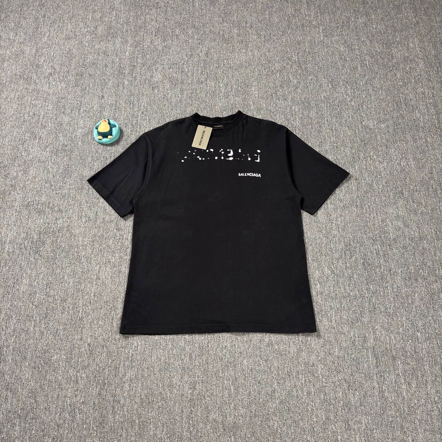 Balenciaga Balenciaga Faded Logo Black S T-shirt Near New Size US S / EU 44-46 / 1 - 1 Thumbnail