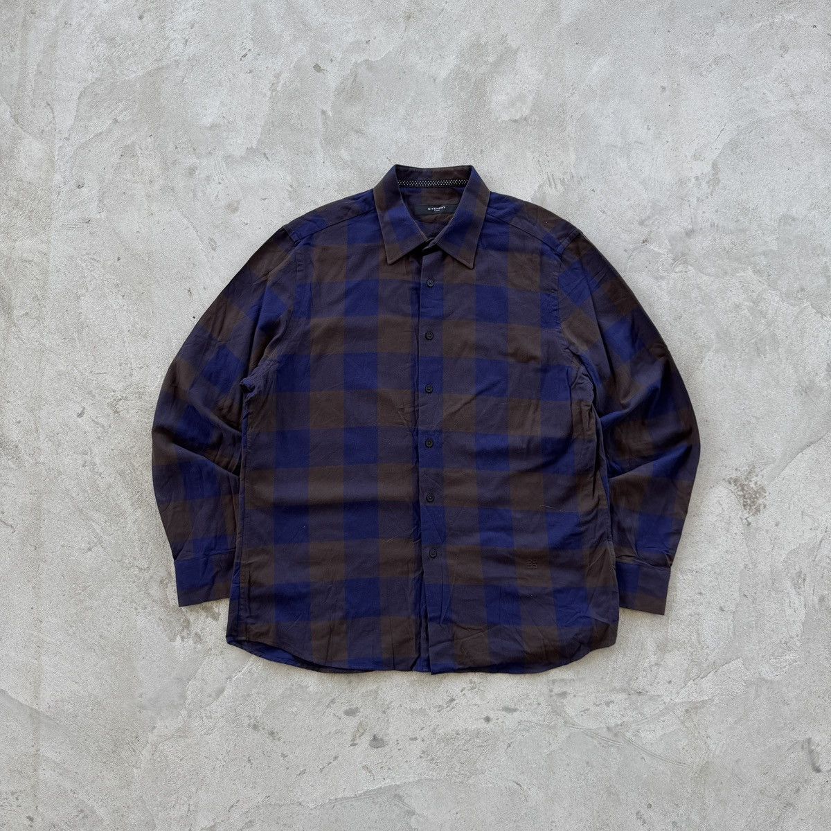 Givenchy Givenchy Paris Button Ups Plaid Shirt Embroidered Logo Size US L / EU 52-54 / 3 - 1 Thumbnail