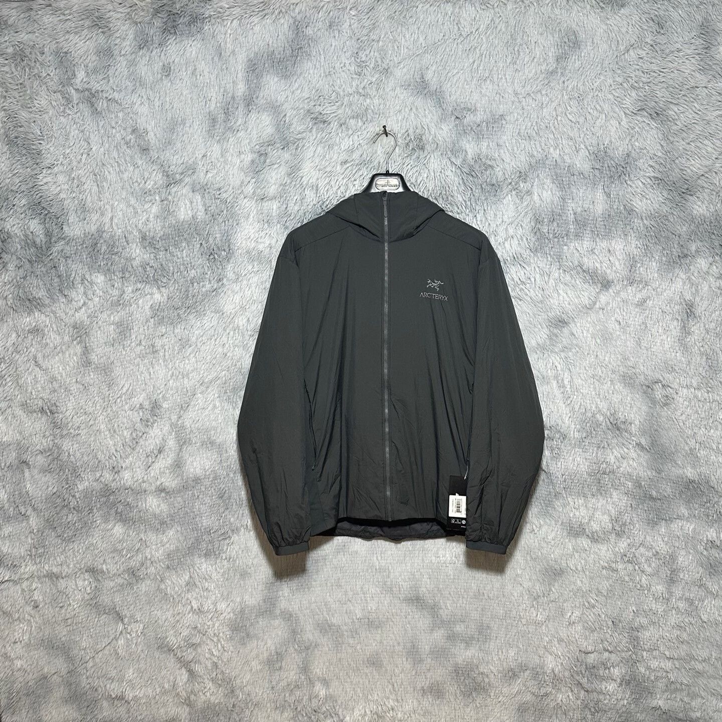 Arc'teryx Arcteryx Atom LT Hoody in Water Wave Gray Size US S / EU 44-46 / 1 - 1 Thumbnail
