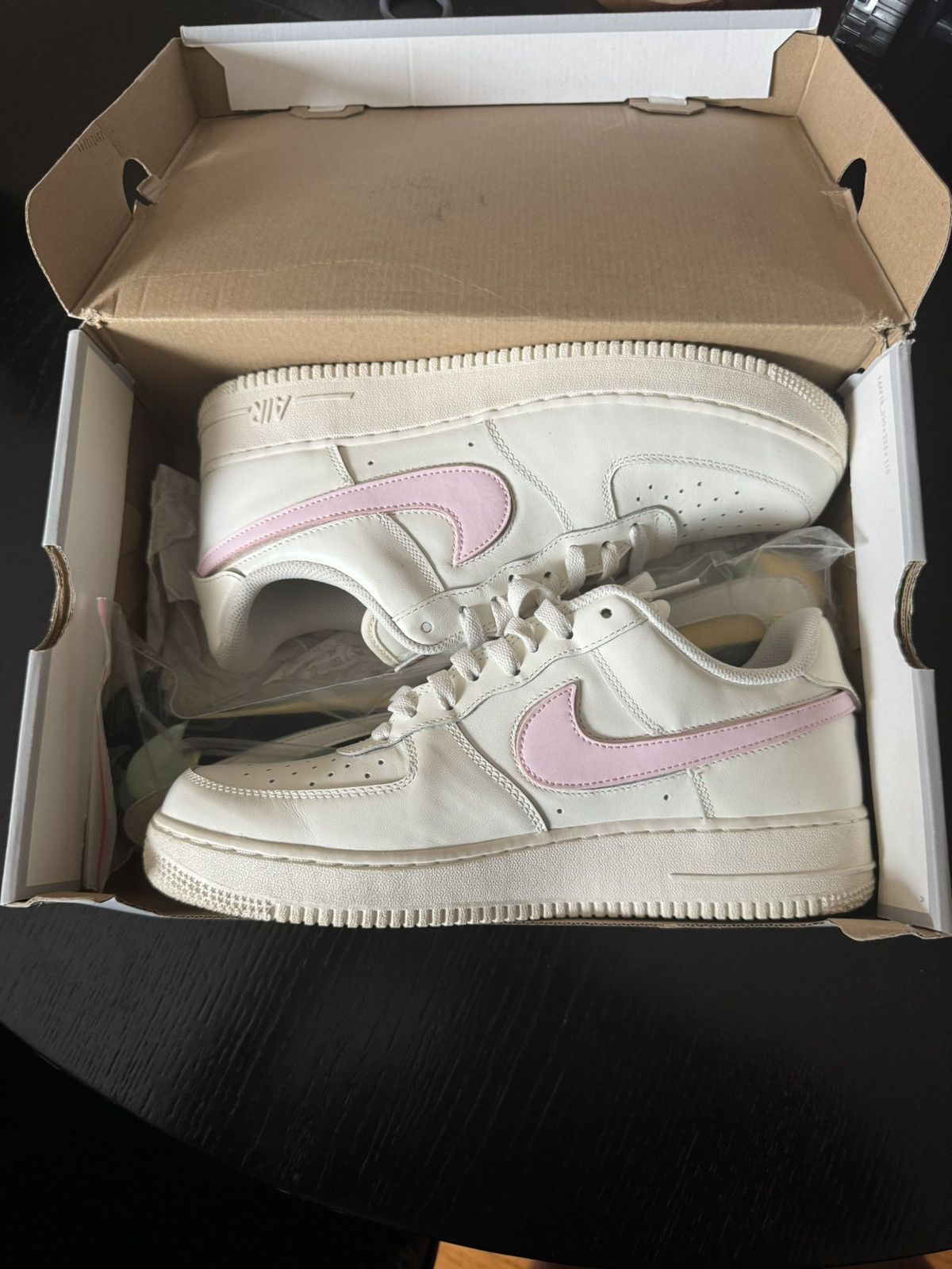 Nike Nike Air Force 1 Low Swoosh Pack 2018 Size US 10 / EU 43 - 1 Thumbnail
