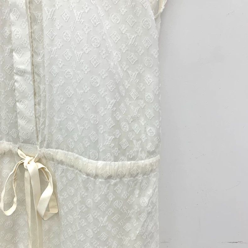 Louis Vuitton Louis Vuitton 23 white logo embossed full print mulberry s Size XS / US 0-2 / IT 36-38 - 4 Thumbnail