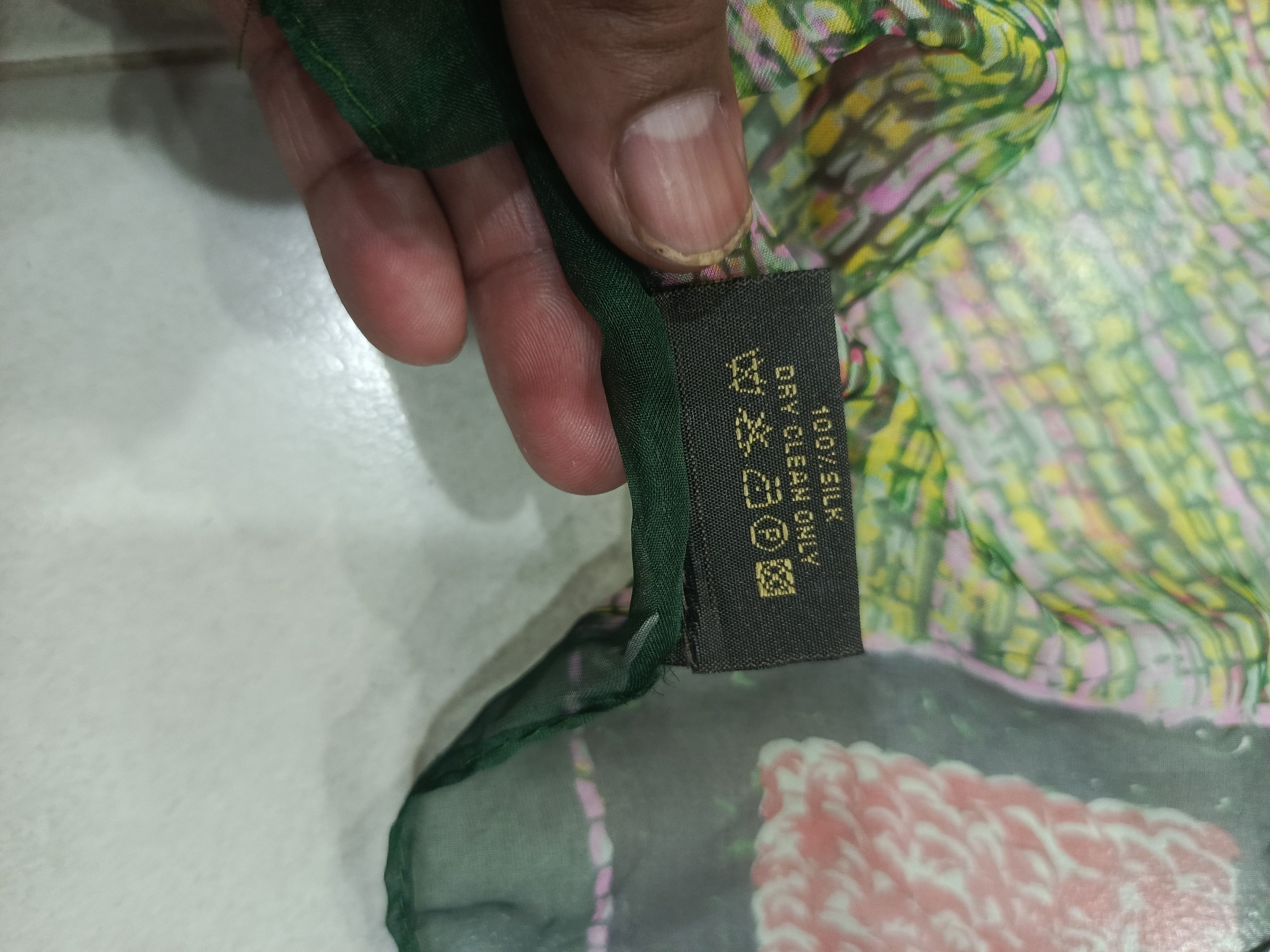 Fendi Fendi FF logo silk scarf. Size ONE SIZE - 12 Thumbnail
