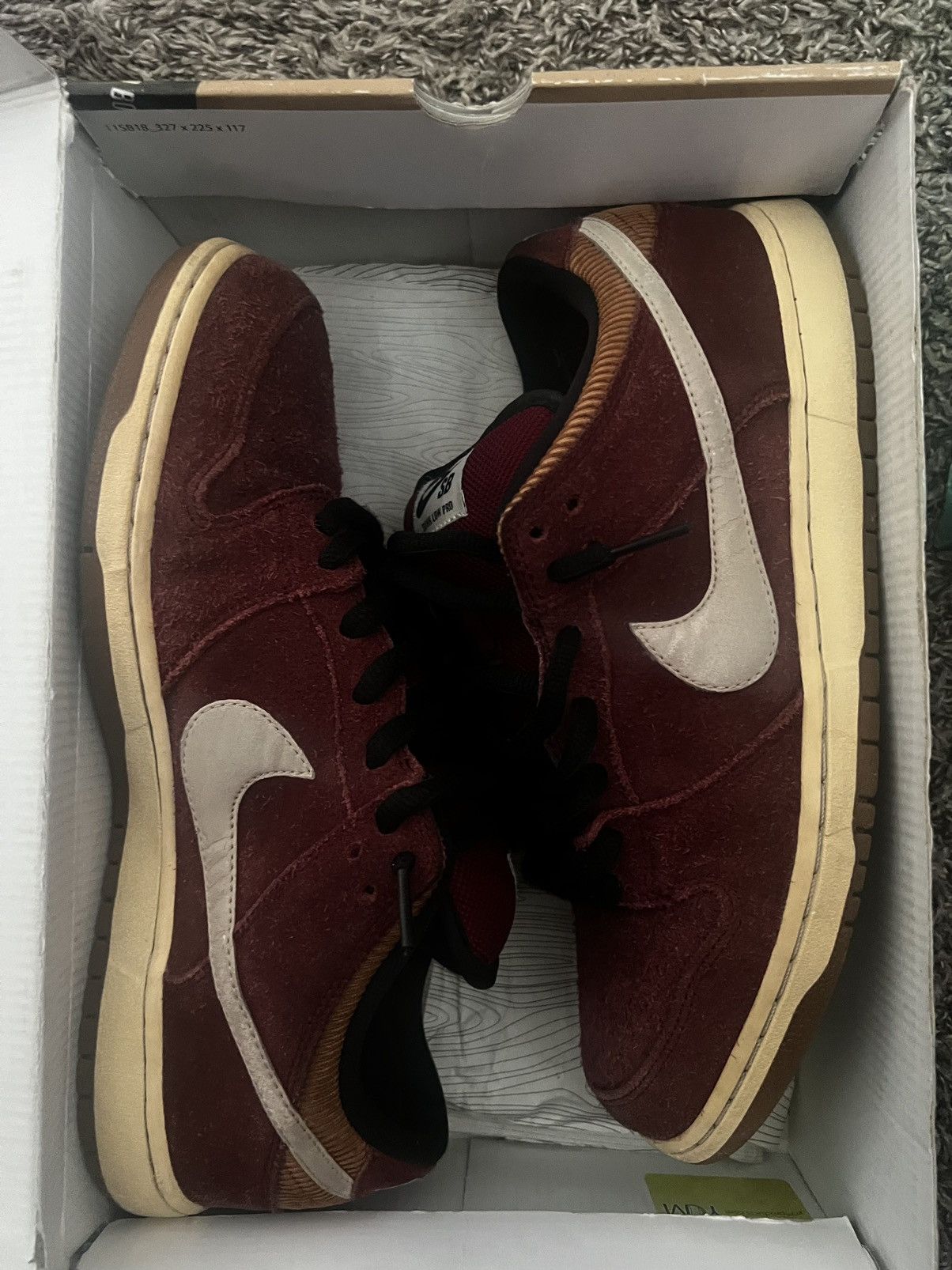 Nike Nike sb dunk low corduroy team red Size US 11 / EU 44 - 2 Thumbnail