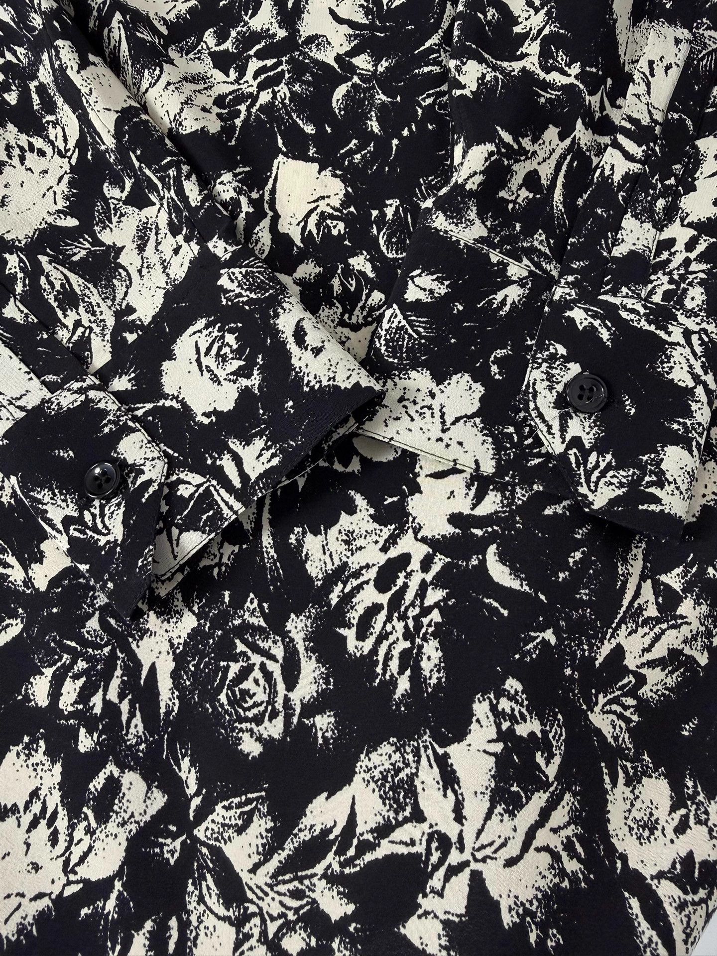 Saint Laurent Paris SLP 22ss Black Base Ivory Ombre Rose Shirt 39 Size US XXS / EU 40 - 3 Thumbnail