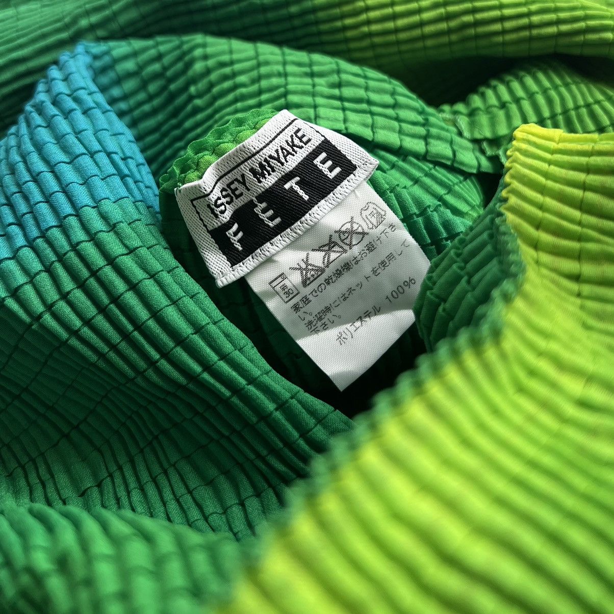 Issey Miyake × Japanese Brand × Pleats Please Issey Miyake ISSEY MIYAKE PLEATS COLOR SHADES SHIRT Size M / US 6-8 / IT 42-44 - 7 Thumbnail