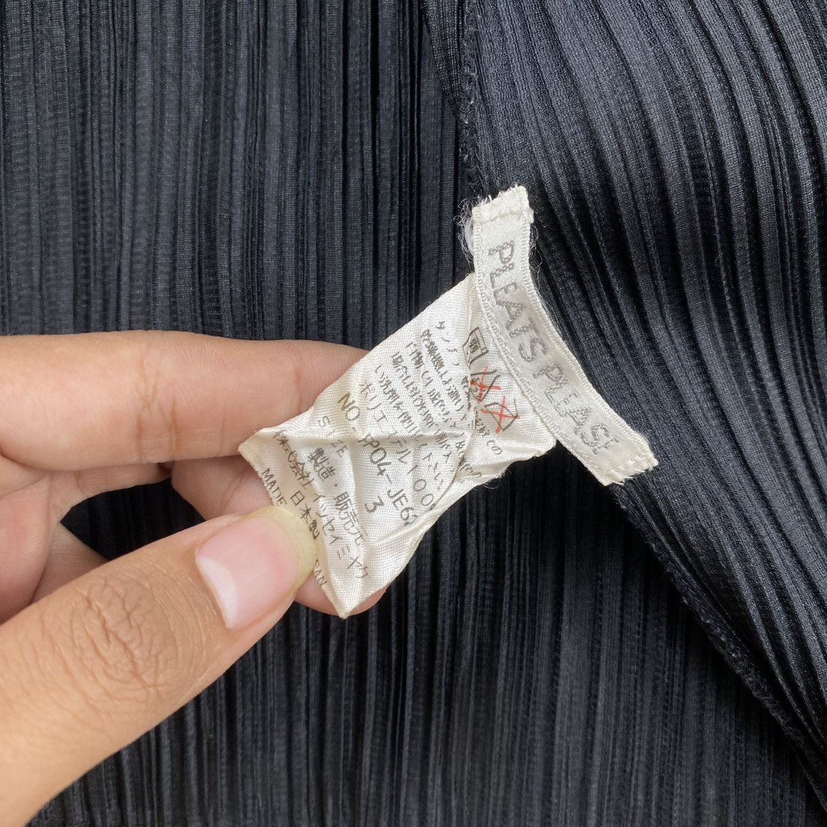 Pleats Please Issey Miyake Vintage Pleats Please Issey Miyake Stretch Black Vest Size US S / EU 44-46 / 1 - 8 Thumbnail
