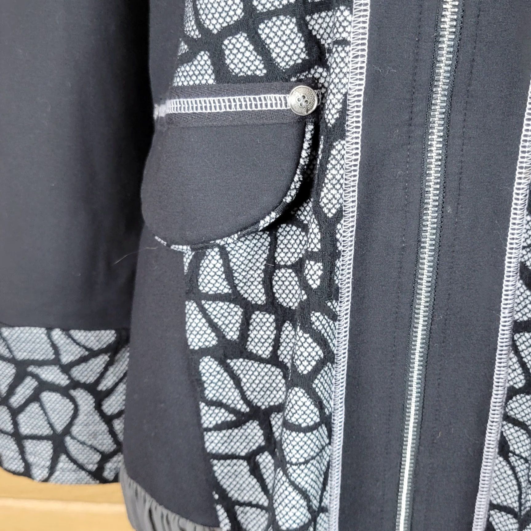 Vintage Dzhavael Womens Sweater Jacket Zip Up Long Sleeve Black Size Large Size L / US 10 / IT 46 - 3 Thumbnail
