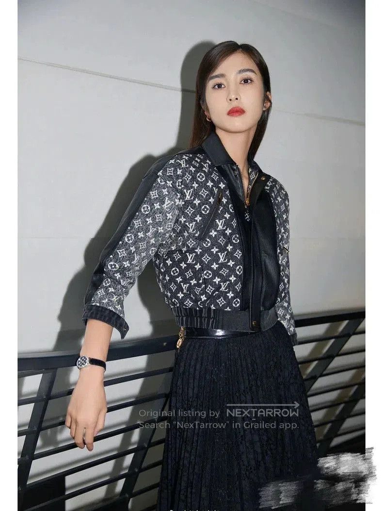 Louis Vuitton LV Logo Print Bomber Jacket. Size US XS / EU 42 / 0 - 8 Thumbnail