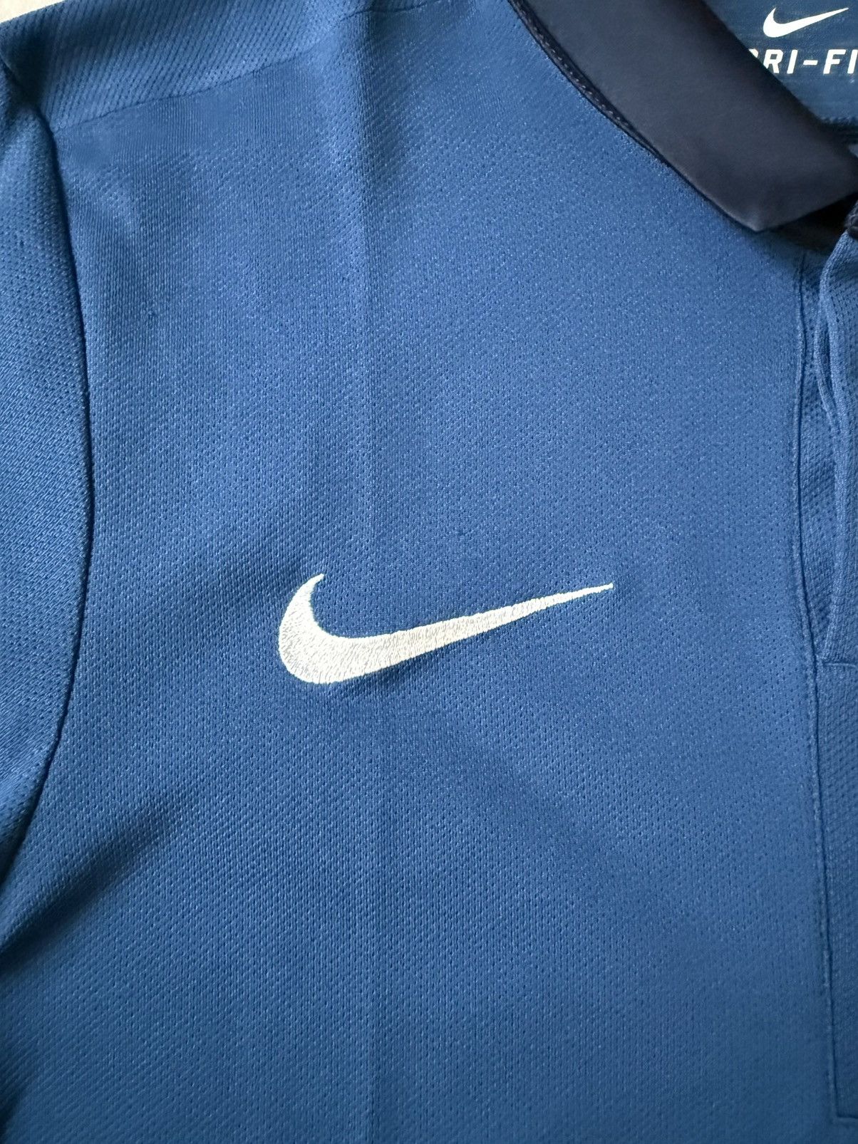 Nike 2011 France Men’s Home Nike Soccer Jersey - Size S Size US S / EU 44-46 / 1 - 4 Thumbnail