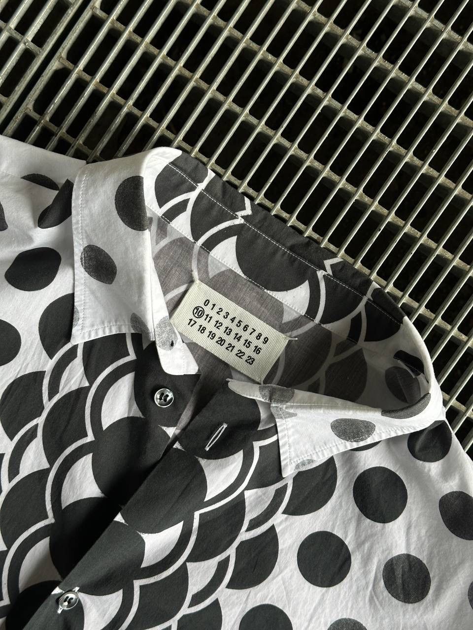 Maison Margiela Maison Margiela Abstract Button-Up Shirt Size US L / EU 52-54 / 3 - 7 Thumbnail