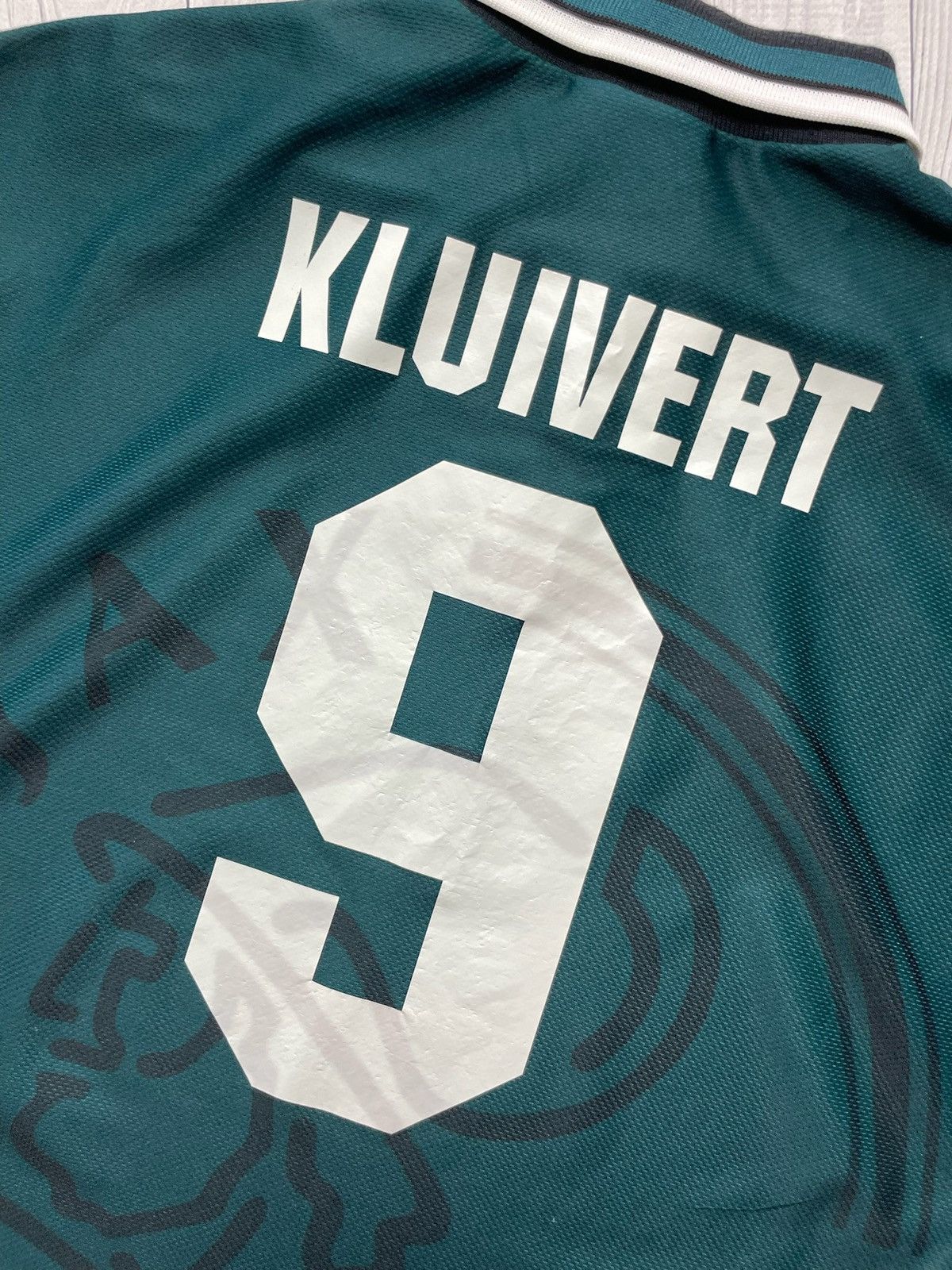 Vintage Vintage Umbro Ajax soccer jersey rare green 9 Kluivert Size US S / EU 44-46 / 1 - 10 Thumbnail