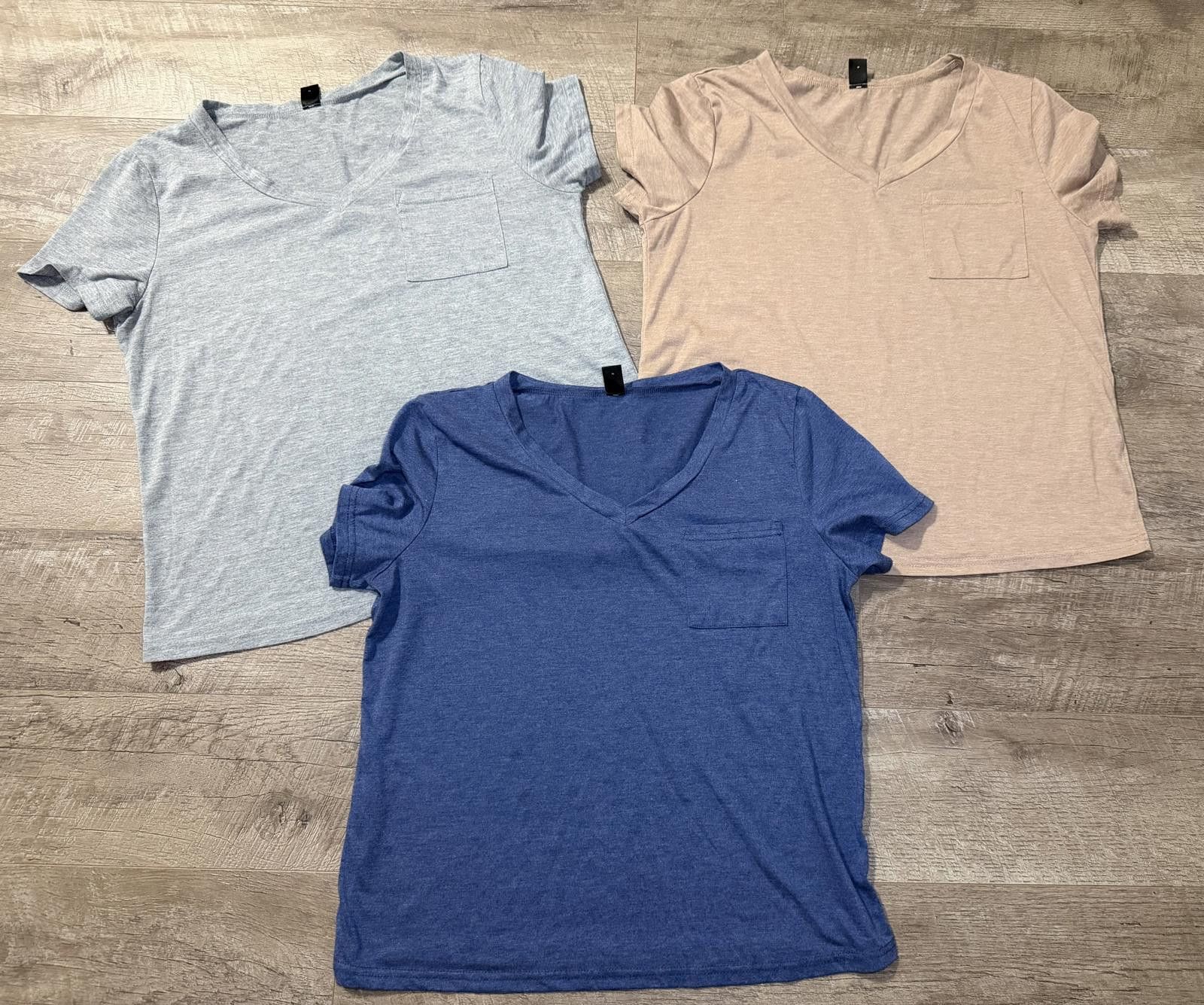 Shein Shein Solid Color V-Neck Casual T-Shirts Size XL / US 12-14 / IT 48-50 - 1 Thumbnail