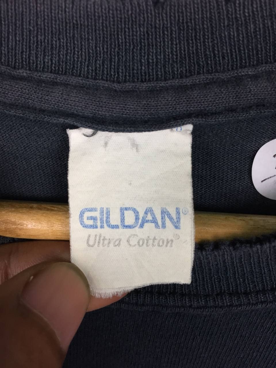 Gildan Guitar Traders Tokyo High-End Guitar Shop Promo Tee Size M Size US M / EU 48-50 / 2 - 11 Thumbnail