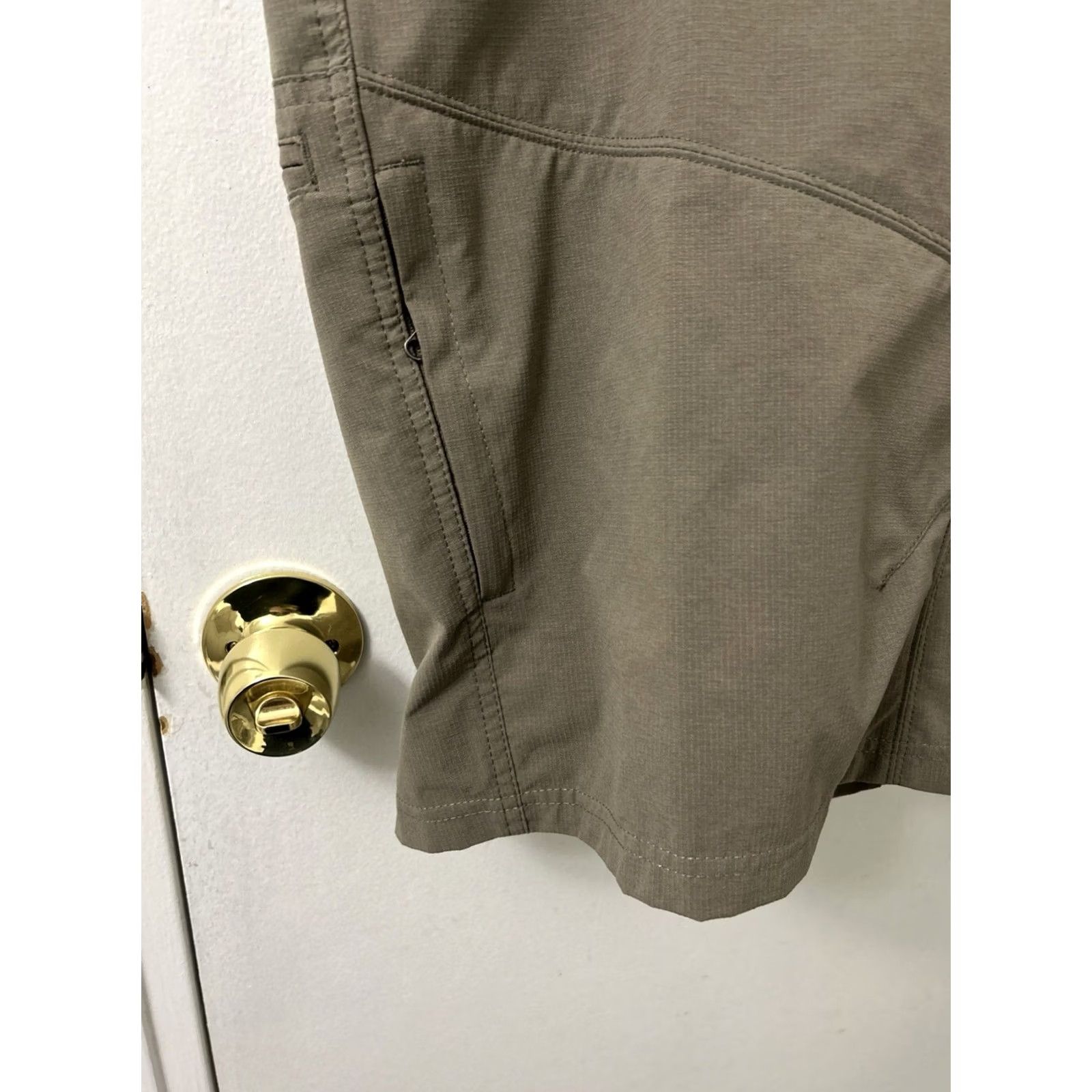 Vintage VINTAGE KUHL Silencr Kargo Shorts Mens Sz 40 Tan Khaki Ripstop Hiking Outdoor 10" 5230 Size US 40 / EU 56 - 6 Thumbnail