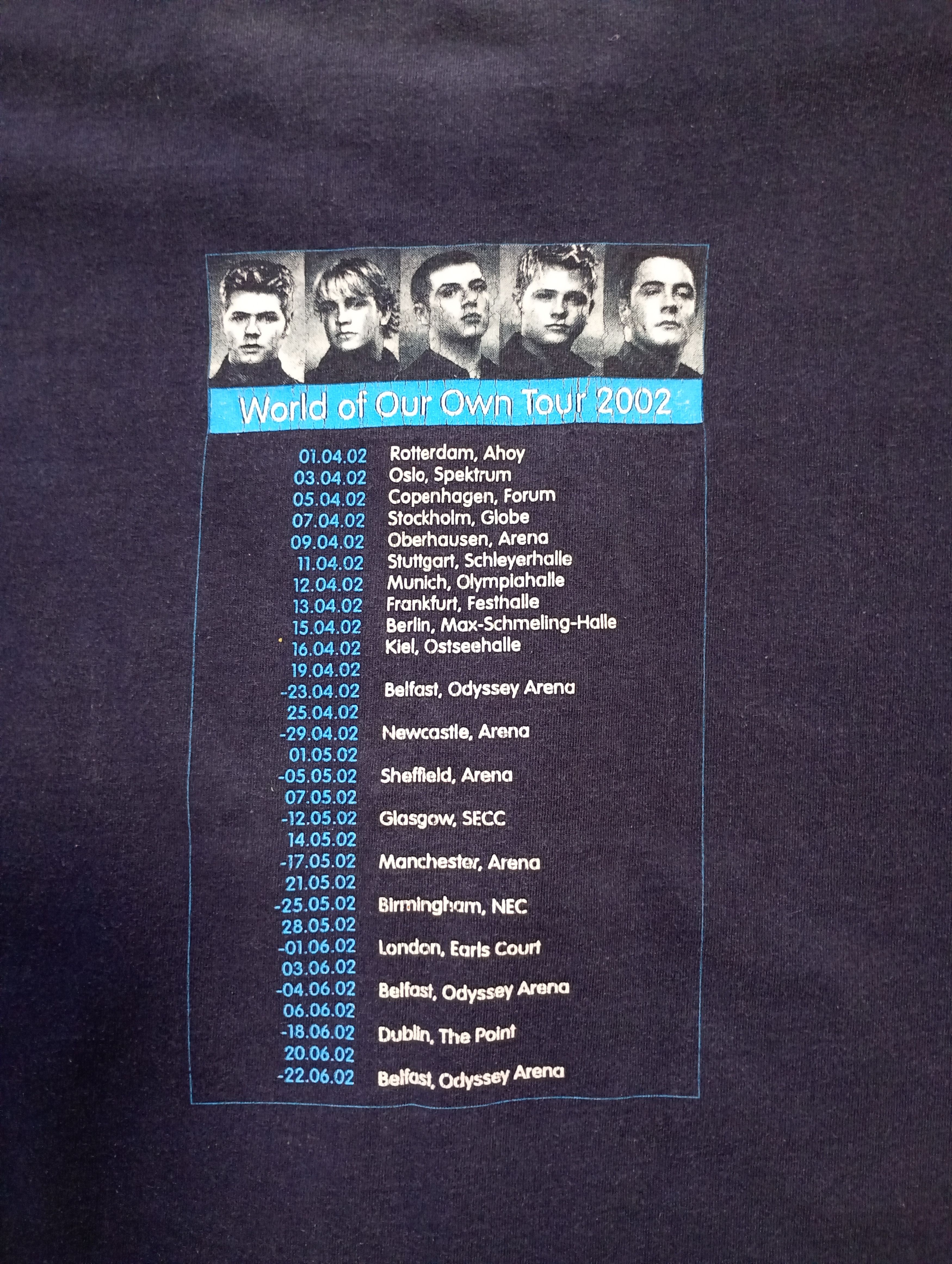 Gildan Westlife World Of Our Own Tour 2002 Gildan T-Shirt Size US L / EU 52-54 / 3 - 13 Thumbnail