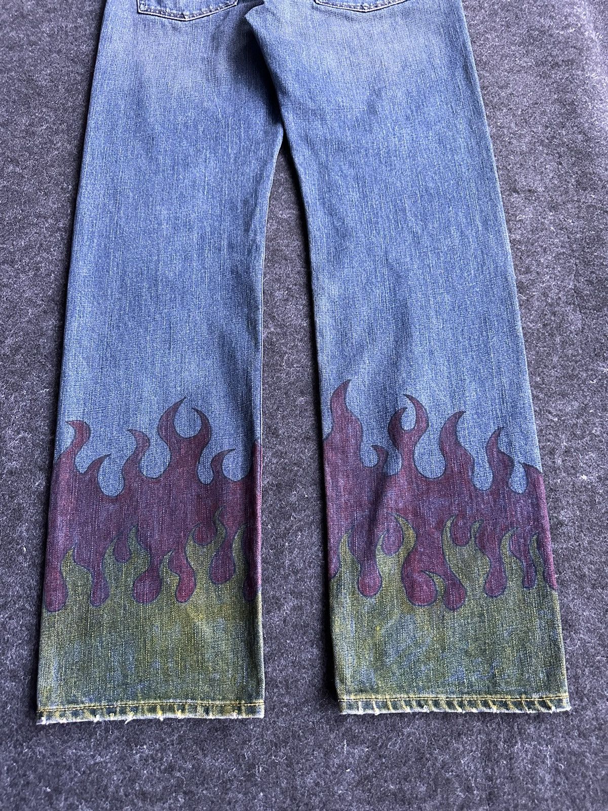 Jun Takahashi Uniqlo U S002 Fire Flame Paint Washed Design 32x33D389 Size US 32 / EU 48 - 4 Thumbnail
