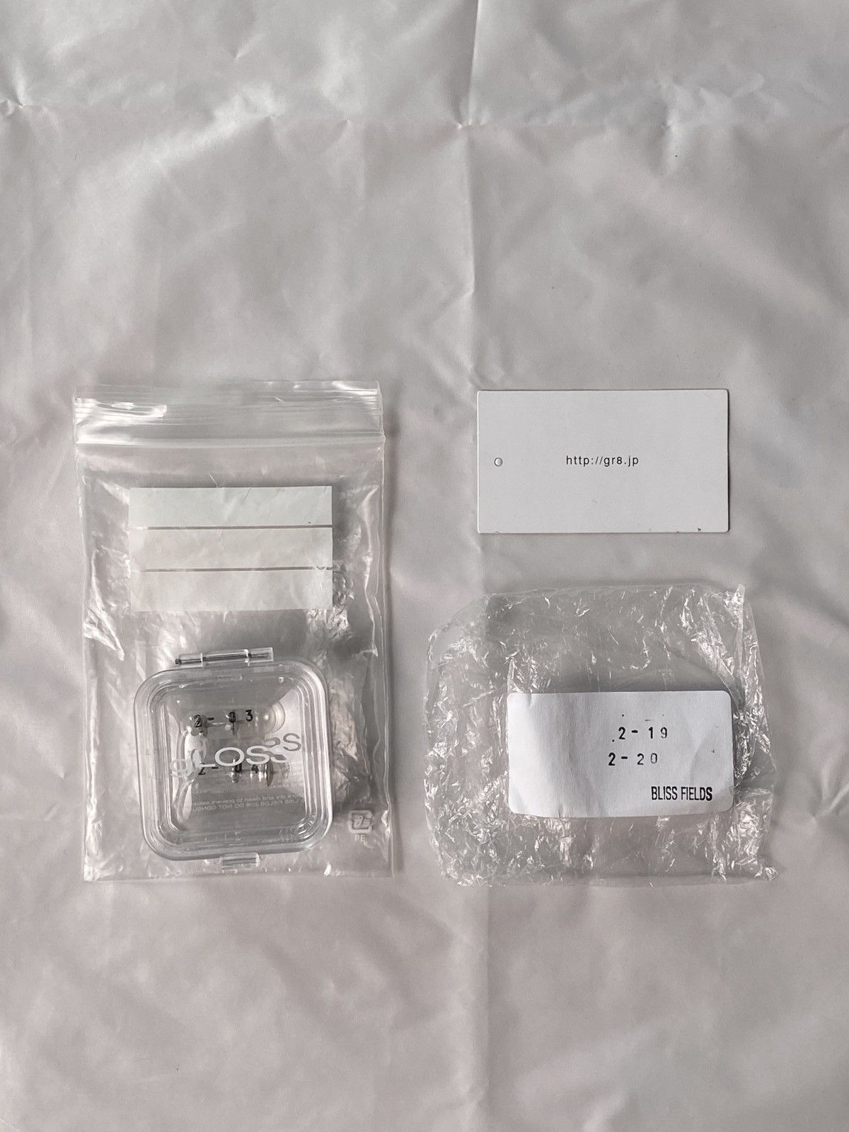 Drain Gang SEND OFFERS g'LOSS BABY LOVE PILL (v.2) Earrings Size ONE SIZE - 10 Thumbnail