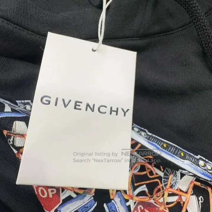 Givenchy Givenchy FW21 Oversized Printed Hooded Sweatshirt. Size US L / EU 52-54 / 3 - 6 Thumbnail