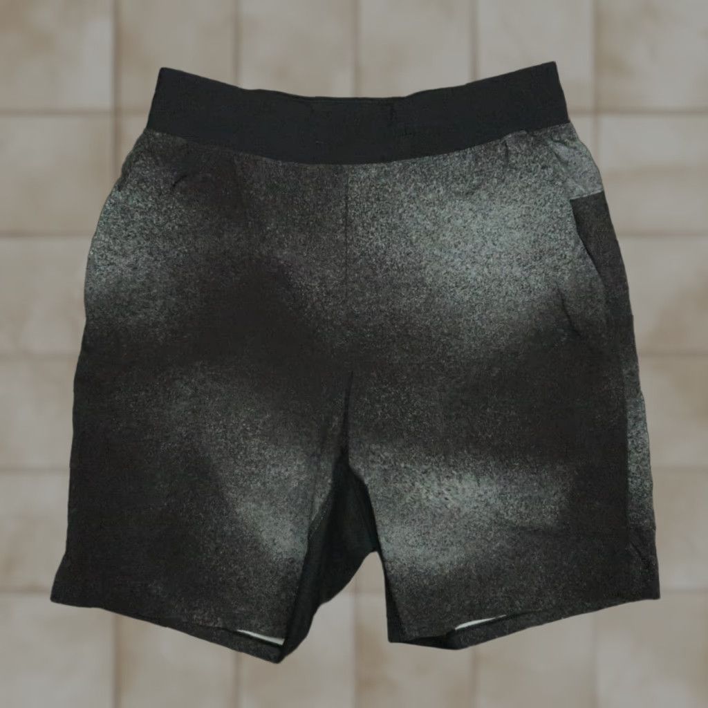 Lululemon Lululemon Shorts Mens Small Black Gray T.H.E. Linerless Zip Pocket Training Size US 29 - 1 Thumbnail