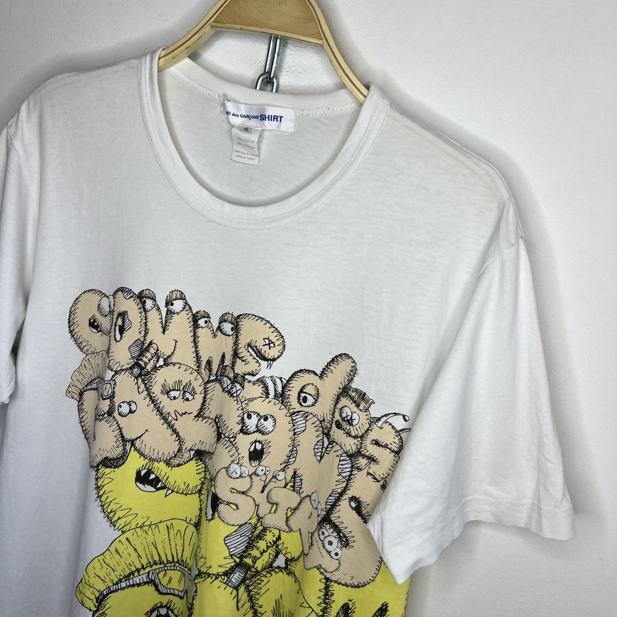 Comme des Garcons PLAY Comme Des Garçons Kaws T Shirt Size US L / EU 52-54 / 3 - 4 Thumbnail