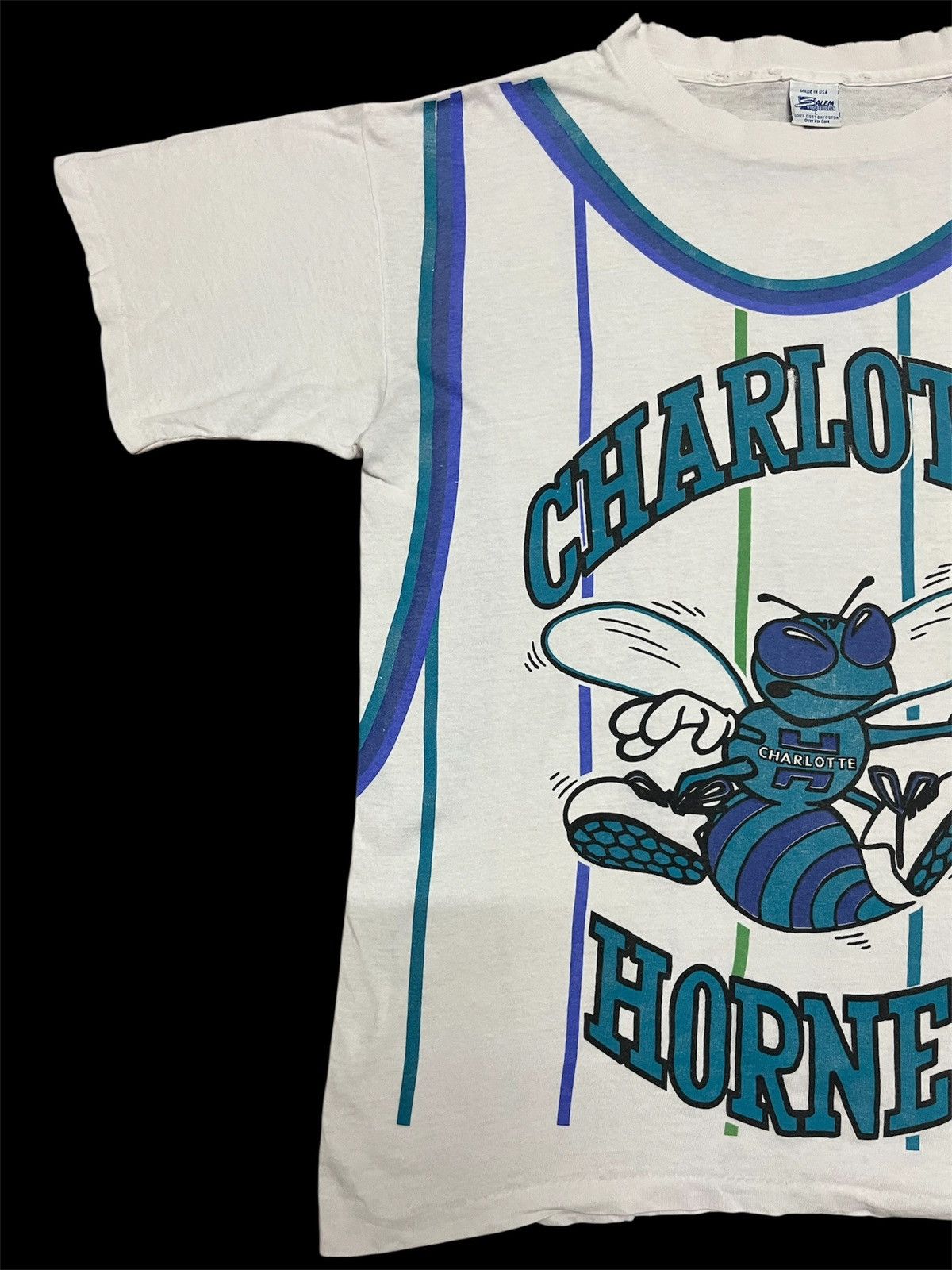 Rap Tees 💥True Vintage Trashed Distressed Charlotte Hornets NBA Tee Size US L / EU 52-54 / 3 - 3 Thumbnail