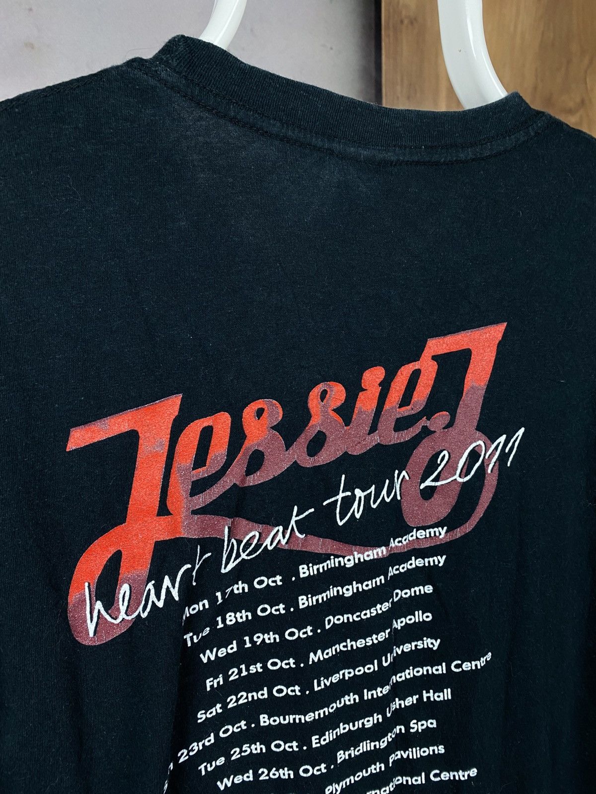 Band Tees 🎙️Vintage 2011 T-Shirt Jessie J Heart Beat UK Tour Tee🎙️ Size US L / EU 52-54 / 3 - 10 Thumbnail
