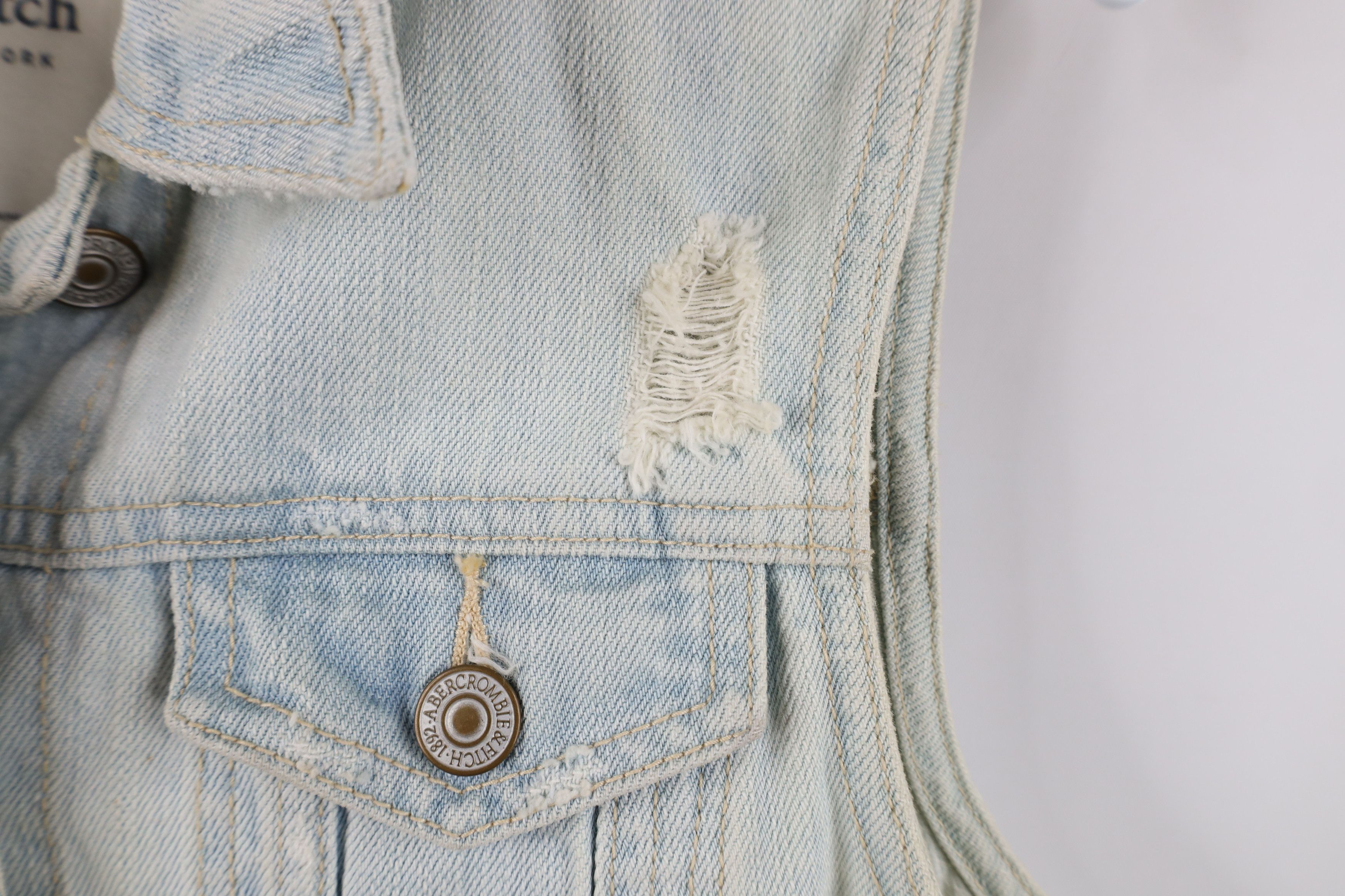Abercrombie & Fitch Vintage Y2K Abercrombie & Fitch Denim Trucker Vest Jacket Size M / US 6-8 / IT 42-44 - 4 Thumbnail