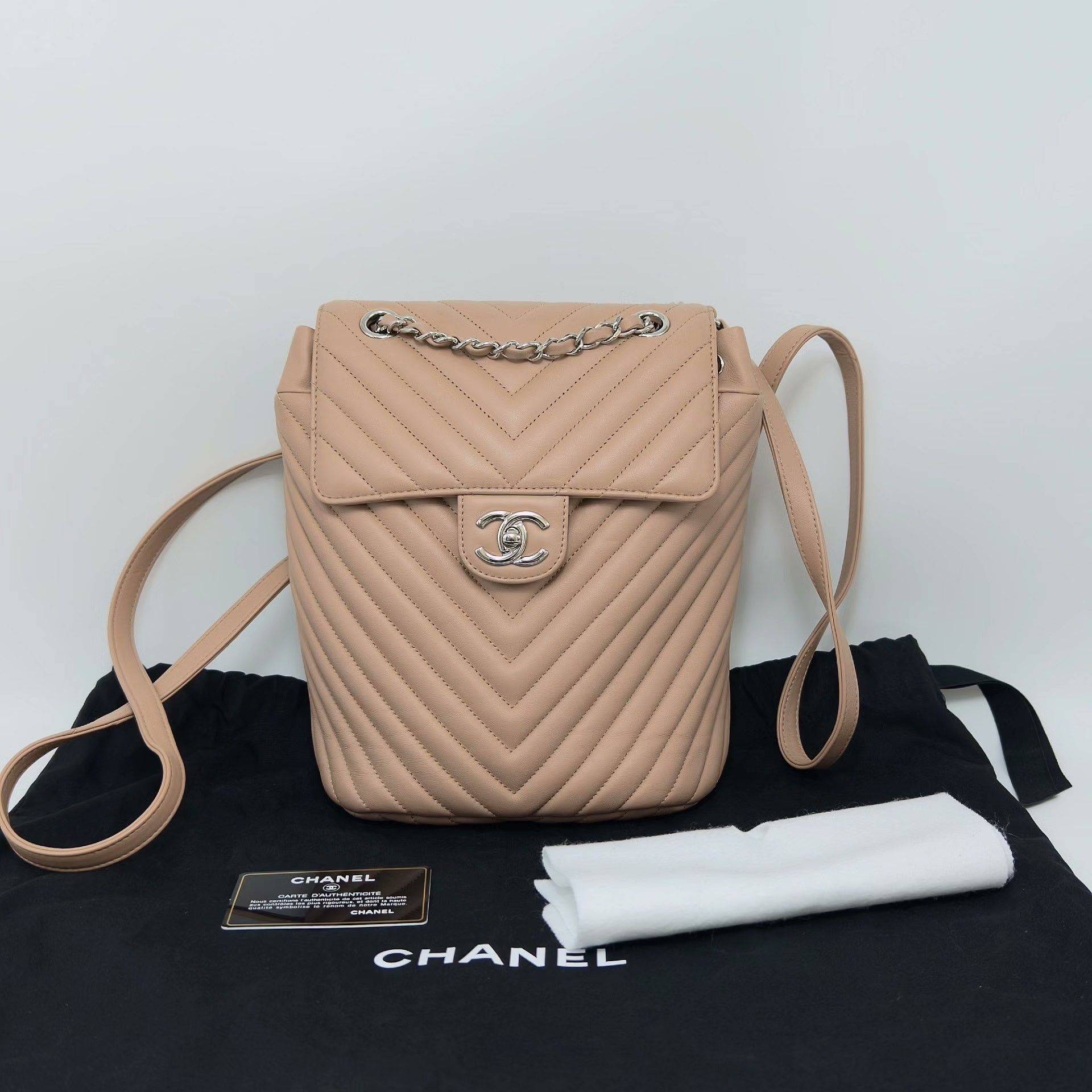 Chanel Pre-loved Bag Very good condition Size ONE SIZE - 1 Thumbnail