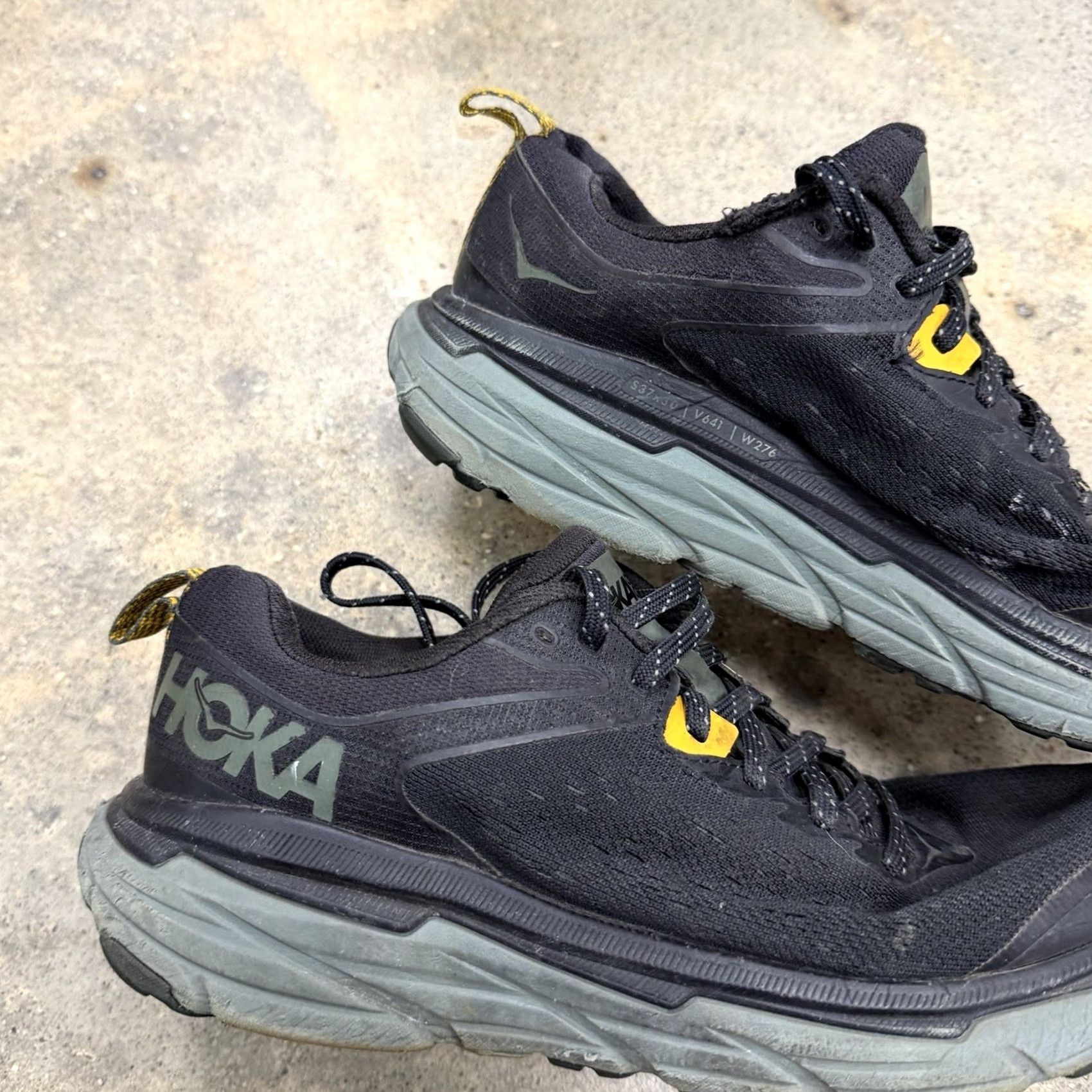 Vintage Hoka One One Challenger ATR 6 Mens 7D Trail Running Sneakers Dark Blue Black Thyme D Low Top Size US 7 / EU 40 - 3 Thumbnail