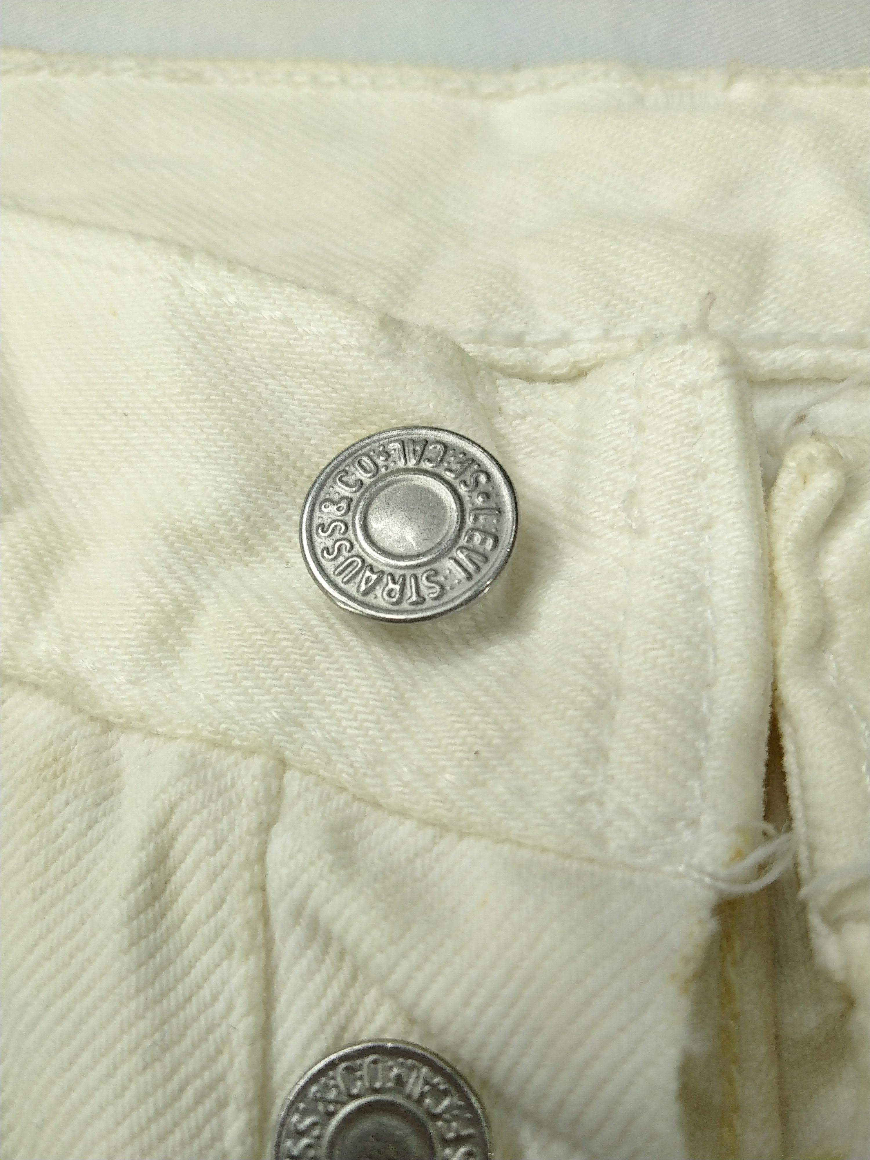 Levi's 90s White Vintage Levi's 501 Denim 27x31.5 -JN427 Size US 27 - 8 Thumbnail