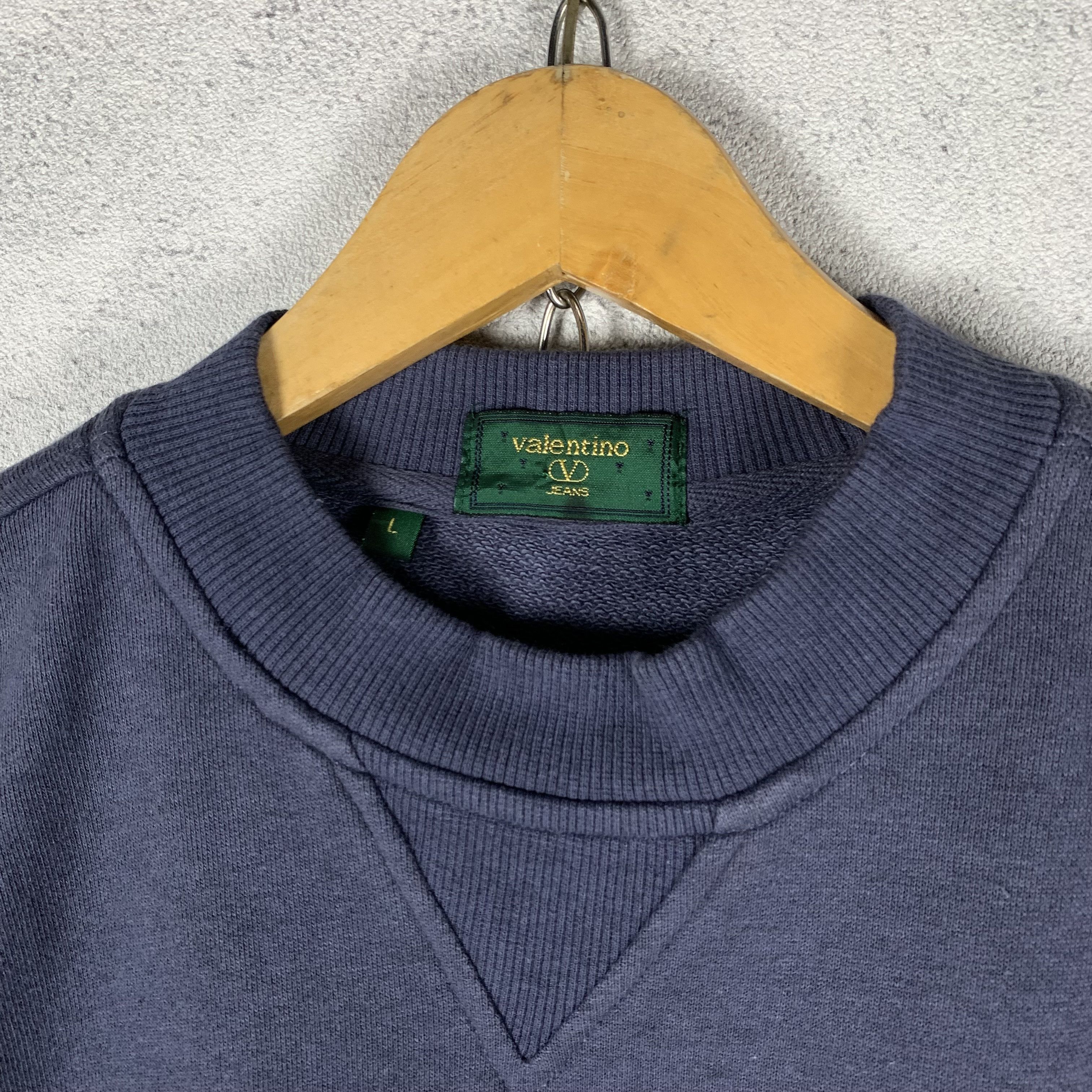 Valentino Vintage 90s Valentino Jeans Sweatshirt Crewneck Size US L / EU 52-54 / 3 - 4 Thumbnail