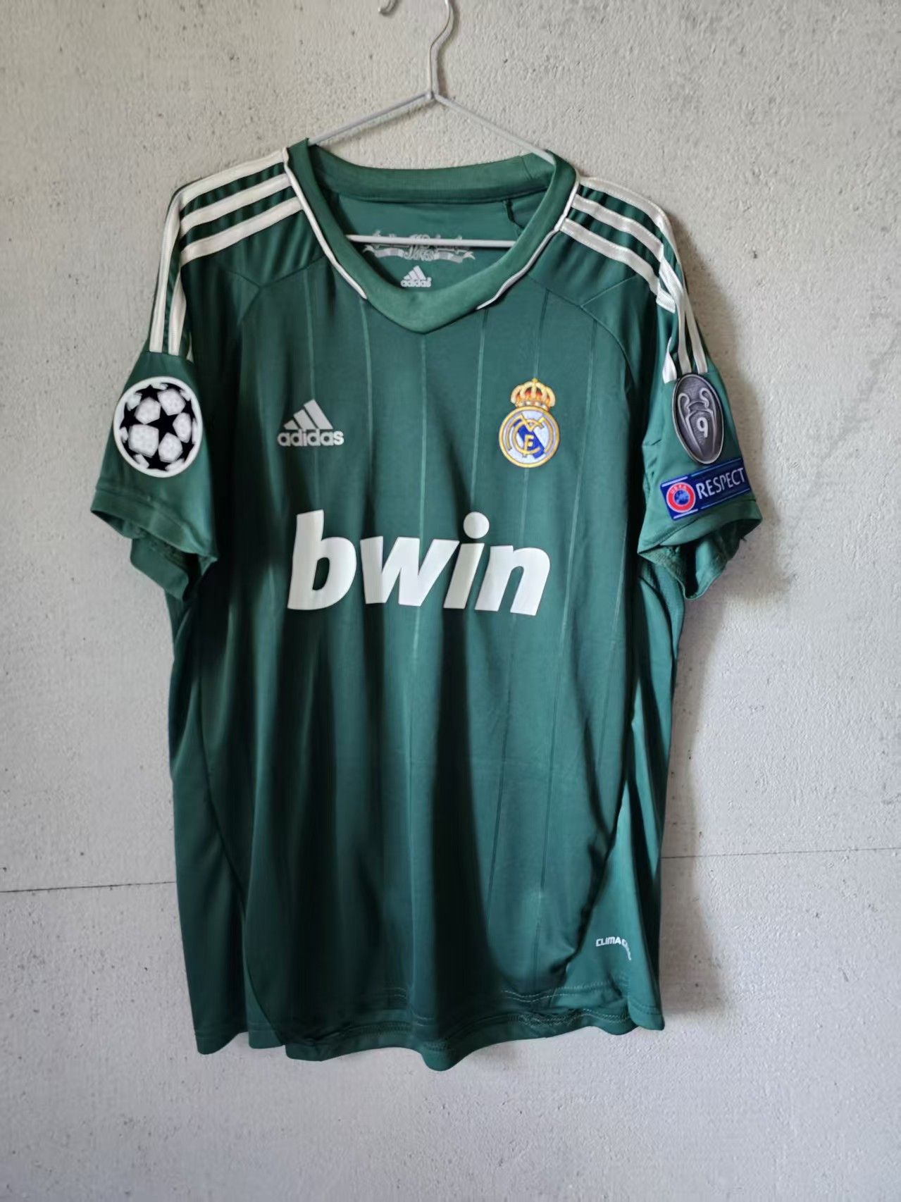 Other 2012 13 Real Madrid #7 C Ronaldo Jersey Size US S / EU 44-46 / 1 - 2 Thumbnail