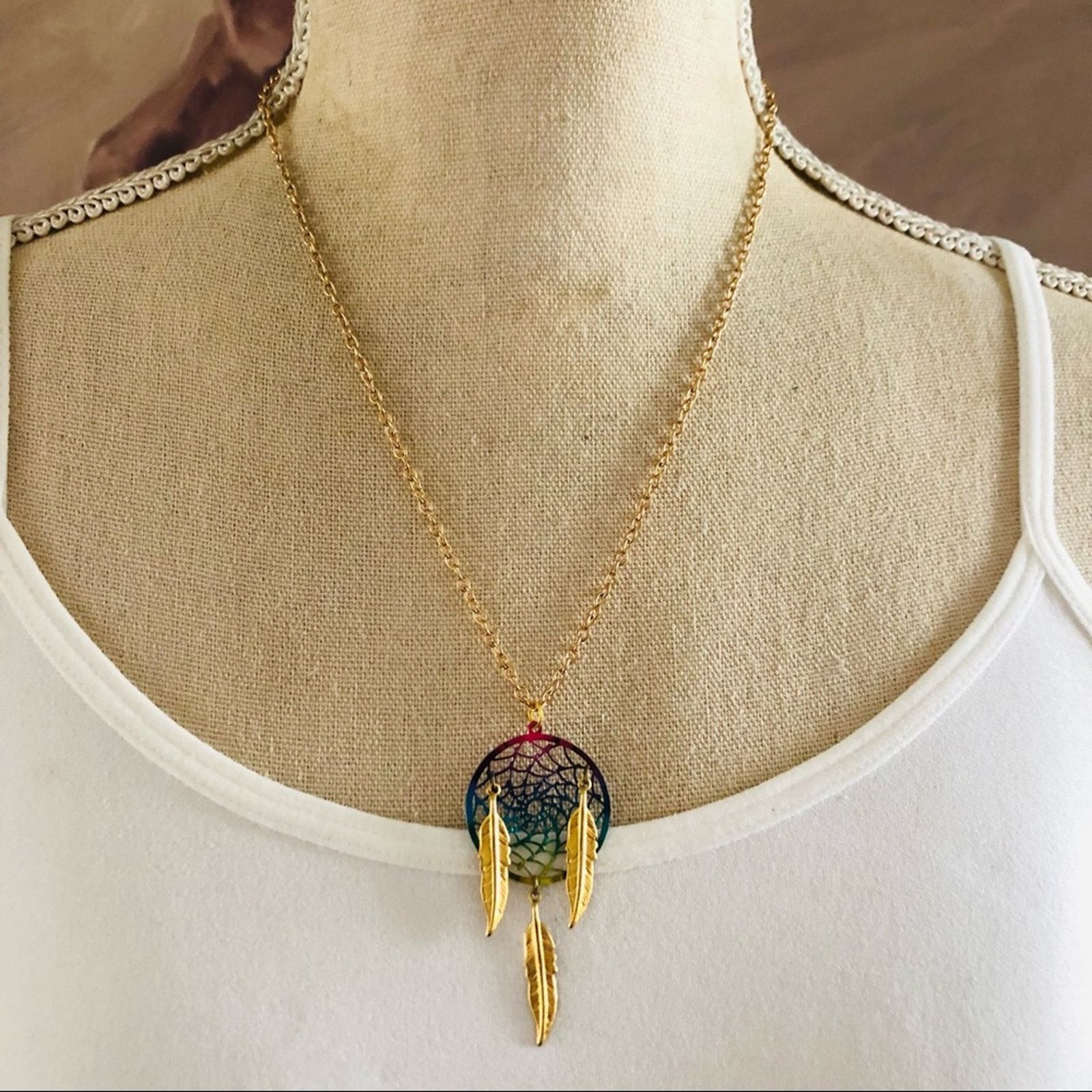 Jewelry Rainbow metal dream catcher gold feather pendant necklace Size ONE SIZE - 2 Thumbnail
