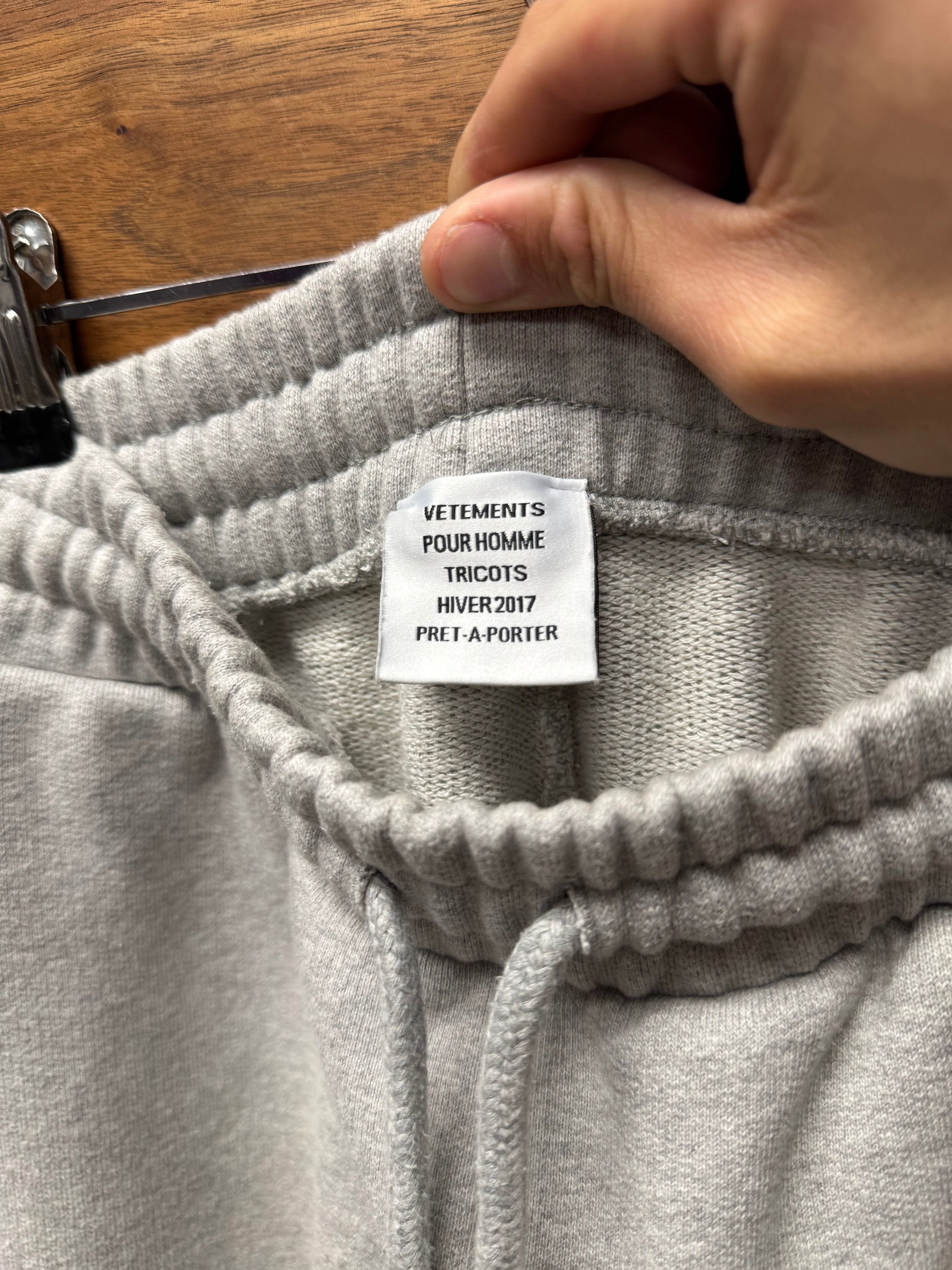 Vetements AW2017 Vetements ‘11 Inch Gun Club’ Grey Cotton Sweatpants Size US 27 - 3 Thumbnail