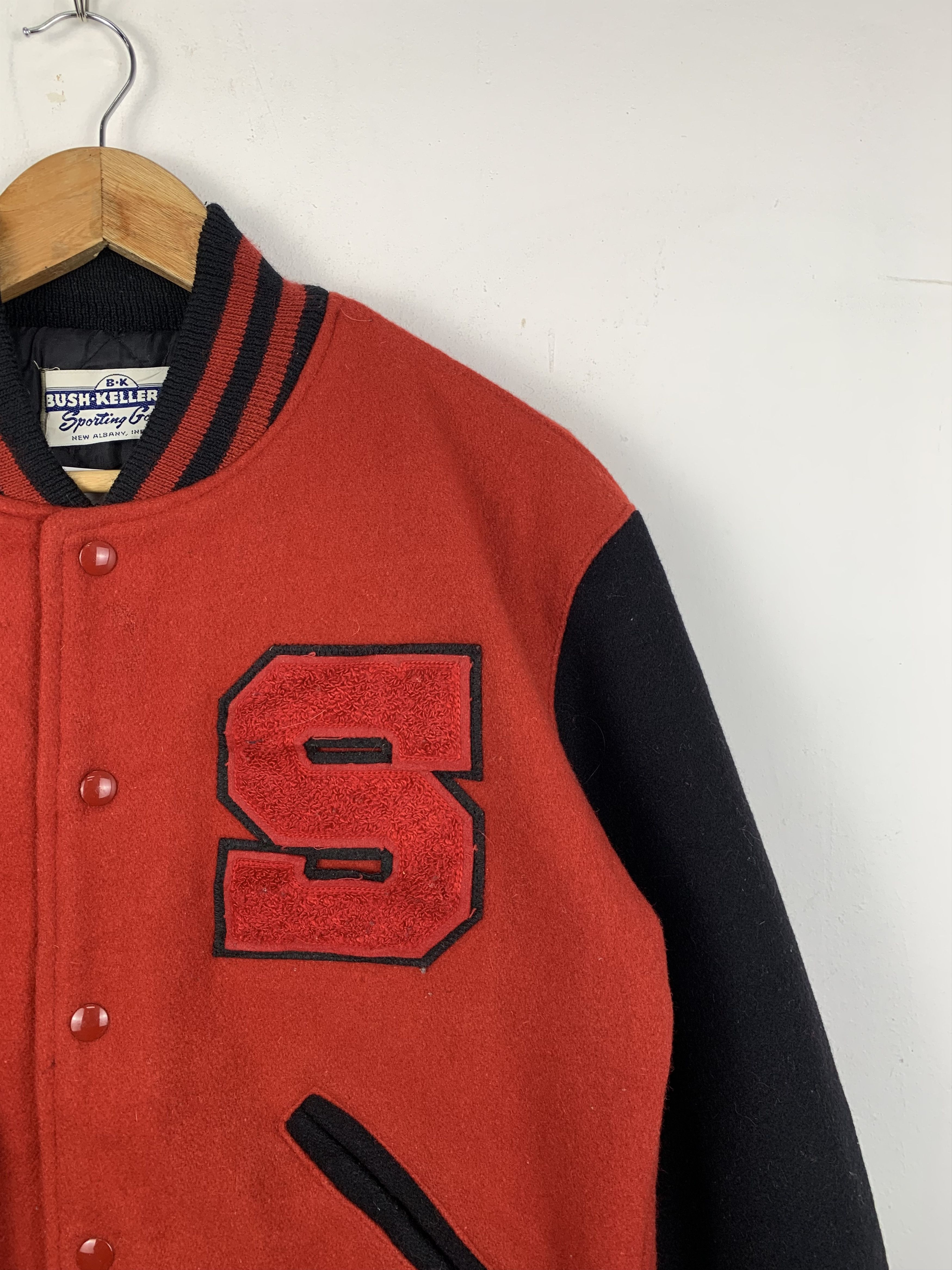 Vintage Vintage 70s Bush Keller Wool Varsity Jacket Red V0532 Size US S / EU 44-46 / 1 - 9 Thumbnail