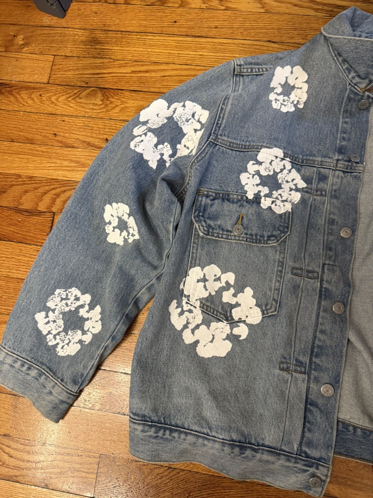 DENIM TEARS × Levi's Denim Tear Cotton Wreath Denim Jacket Size XXL Size US XXL / EU 58 / 5 - 2 Thumbnail
