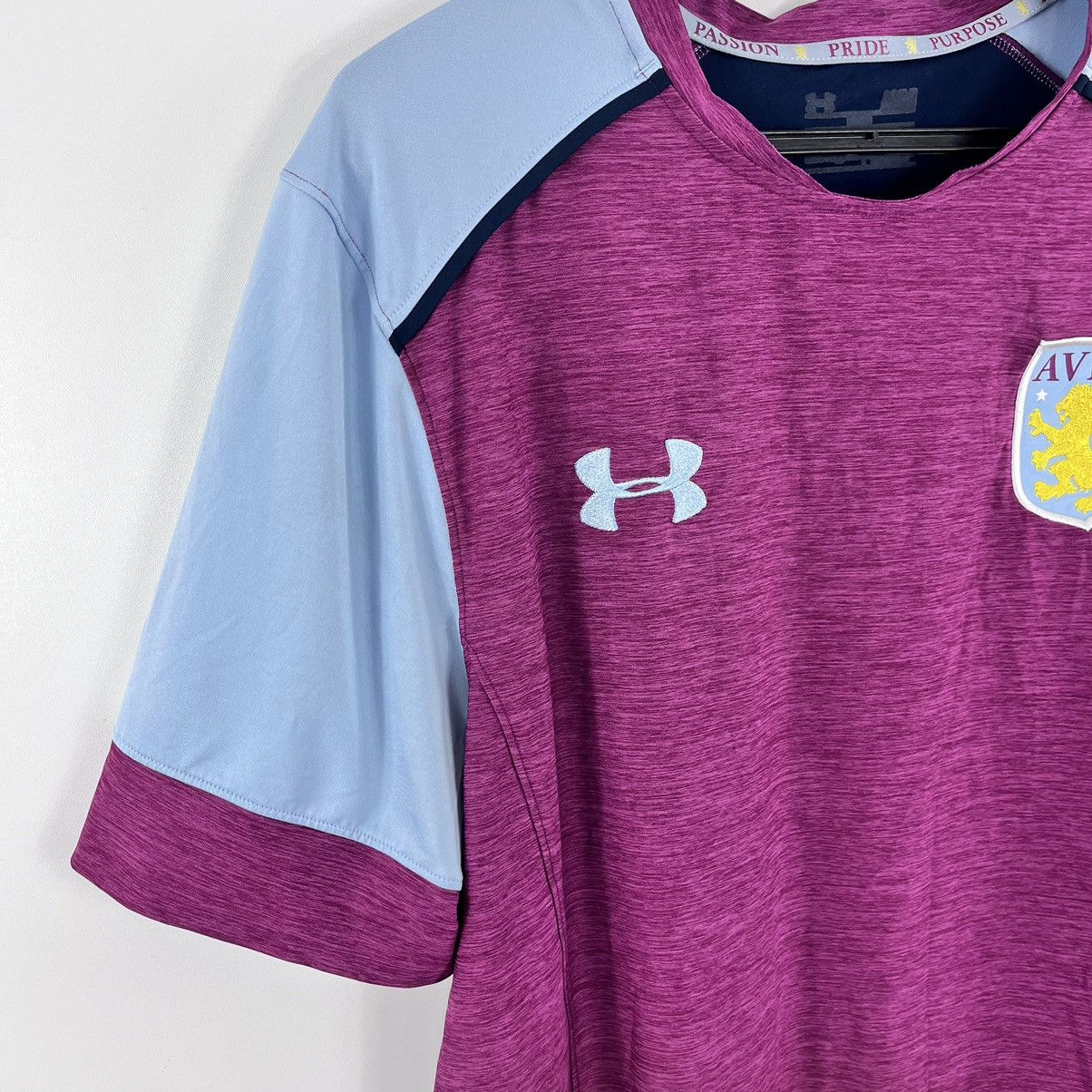 Under Armour Under Armour Aston Villa Training Jersey Purple Pink Sz L Size US L / EU 52-54 / 3 - 2 Thumbnail