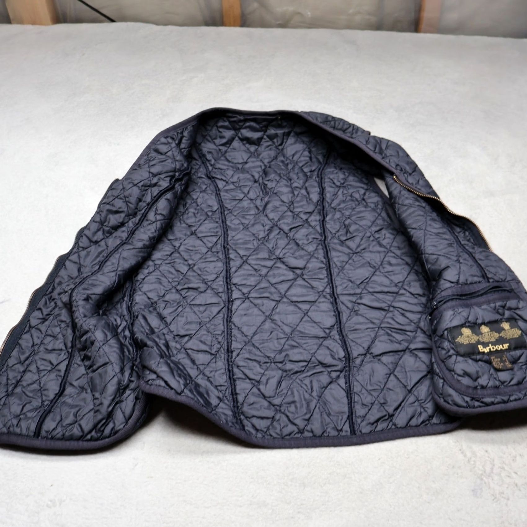 Barbour Barbour Vest Women 4 Black Fleece Betty Liner Full Zip Light Pack Winter Quilted Vest Sleeveless Zipper Pocket Quilted Barbour Logo Size S / US 4 / IT 40 - 4 Thumbnail