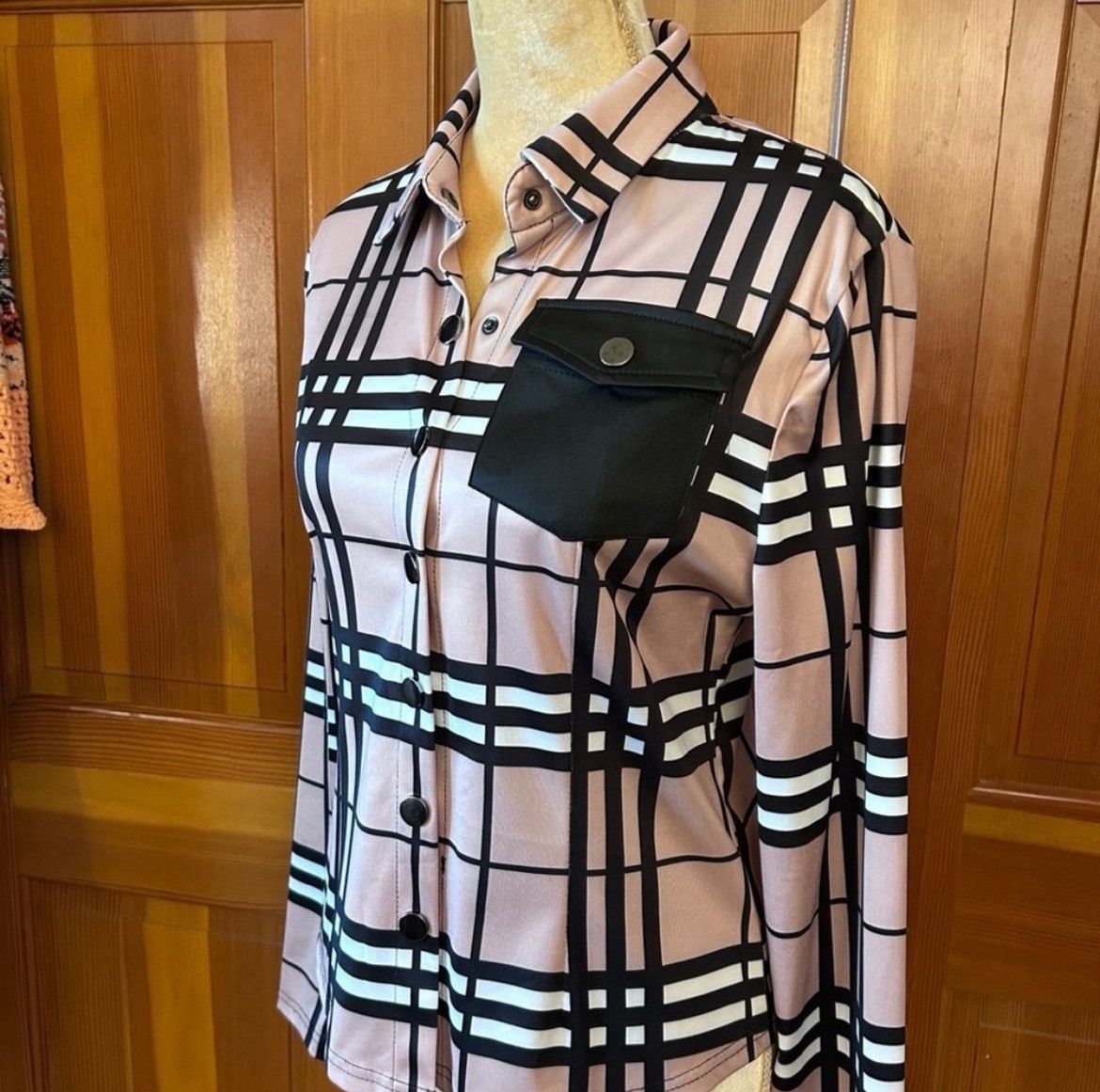 Designer × Other NWT, Lavishly Paris Designer Button Up Blouse. Size M / US 6-8 / IT 42-44 - 10 Thumbnail
