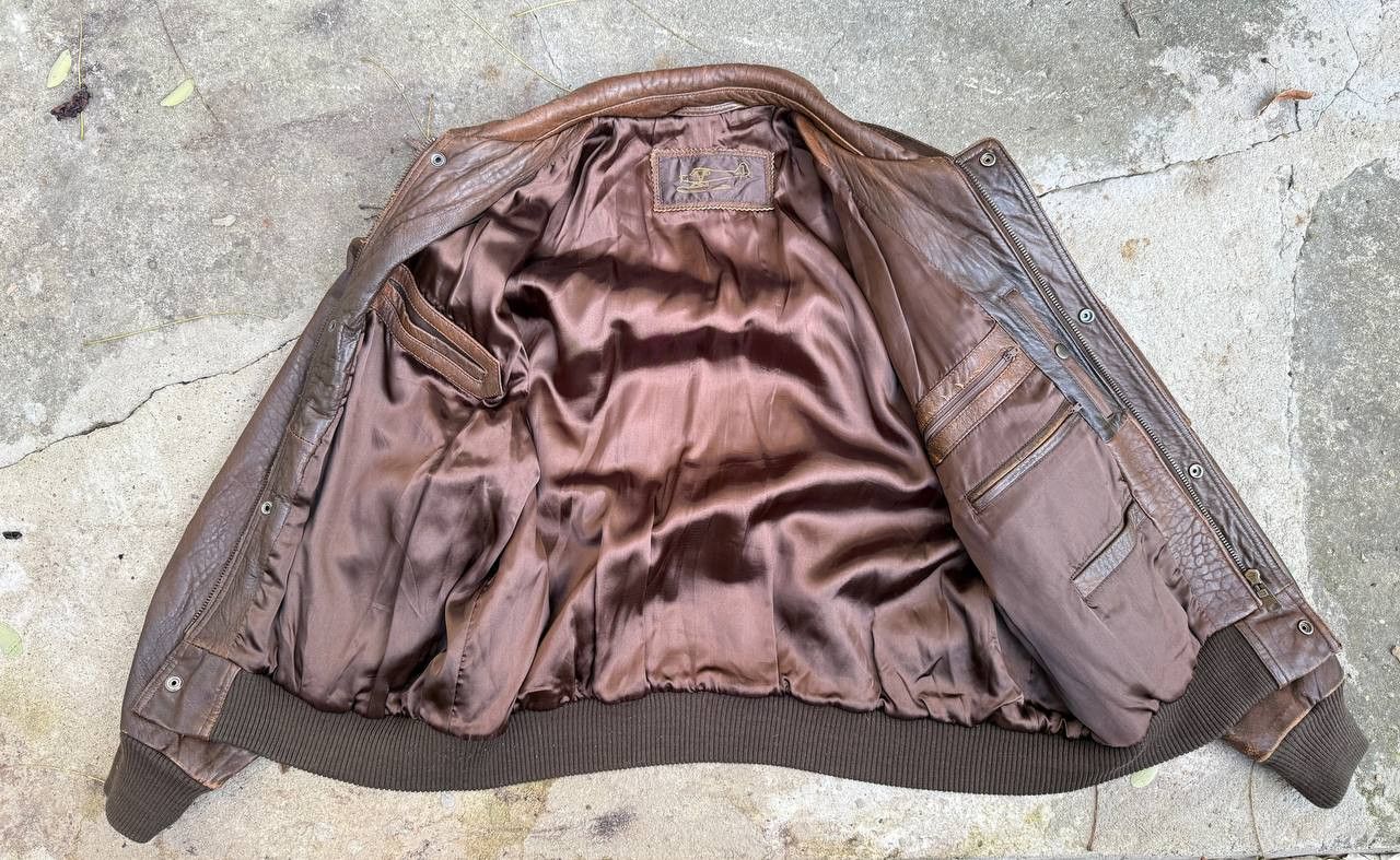 Vintage Vintage 90s Oversized Brown Flight Leather Bomber Jacket Size US XL / EU 56 / 4 - 11 Thumbnail