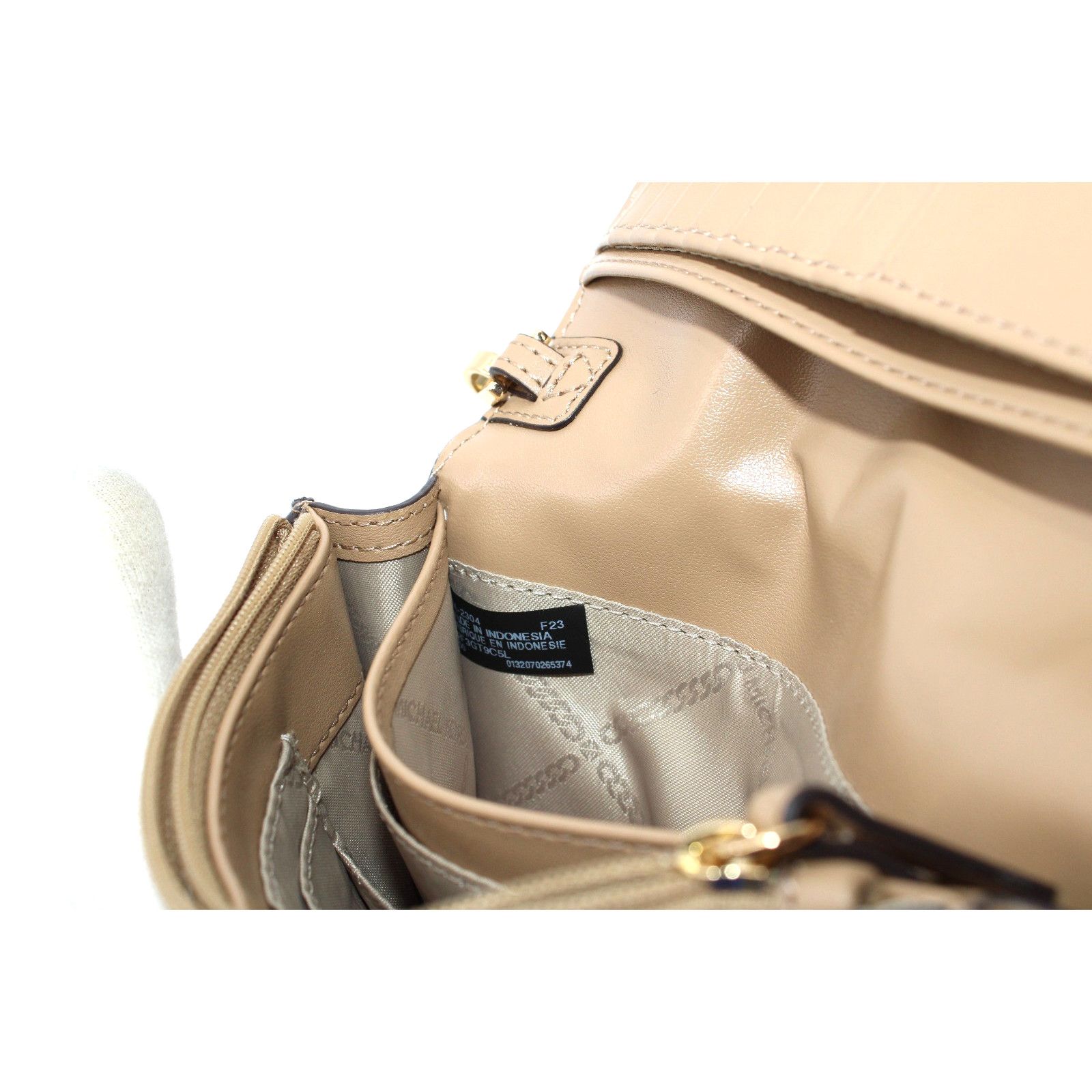 Michael Kors MICHAEL KORS Jet Set Charm Logo Crossbody Leather Flap Bag Size ONE SIZE - 7 Thumbnail