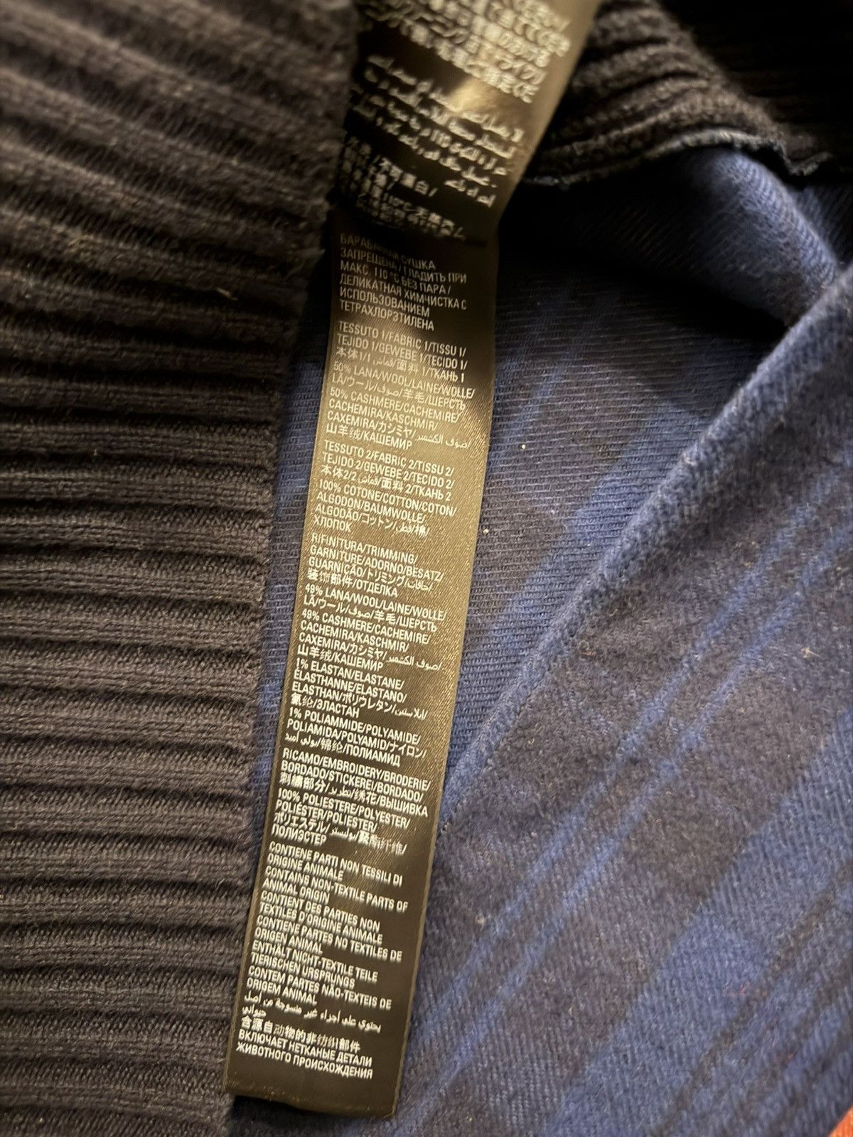 Balenciaga BALENCIAGA SWEATER WITH FLANNEL Size US XS / EU 42 / 0 - 7 Thumbnail