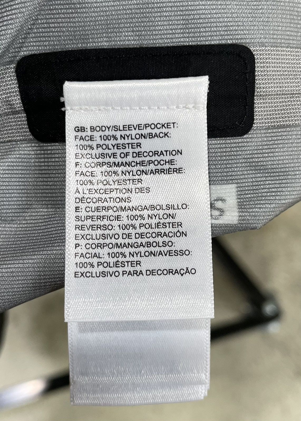 Supreme Supreme The North Face Summit Series Outer Tape Seam Coaches Size US XL / EU 56 / 4 - 4 Thumbnail