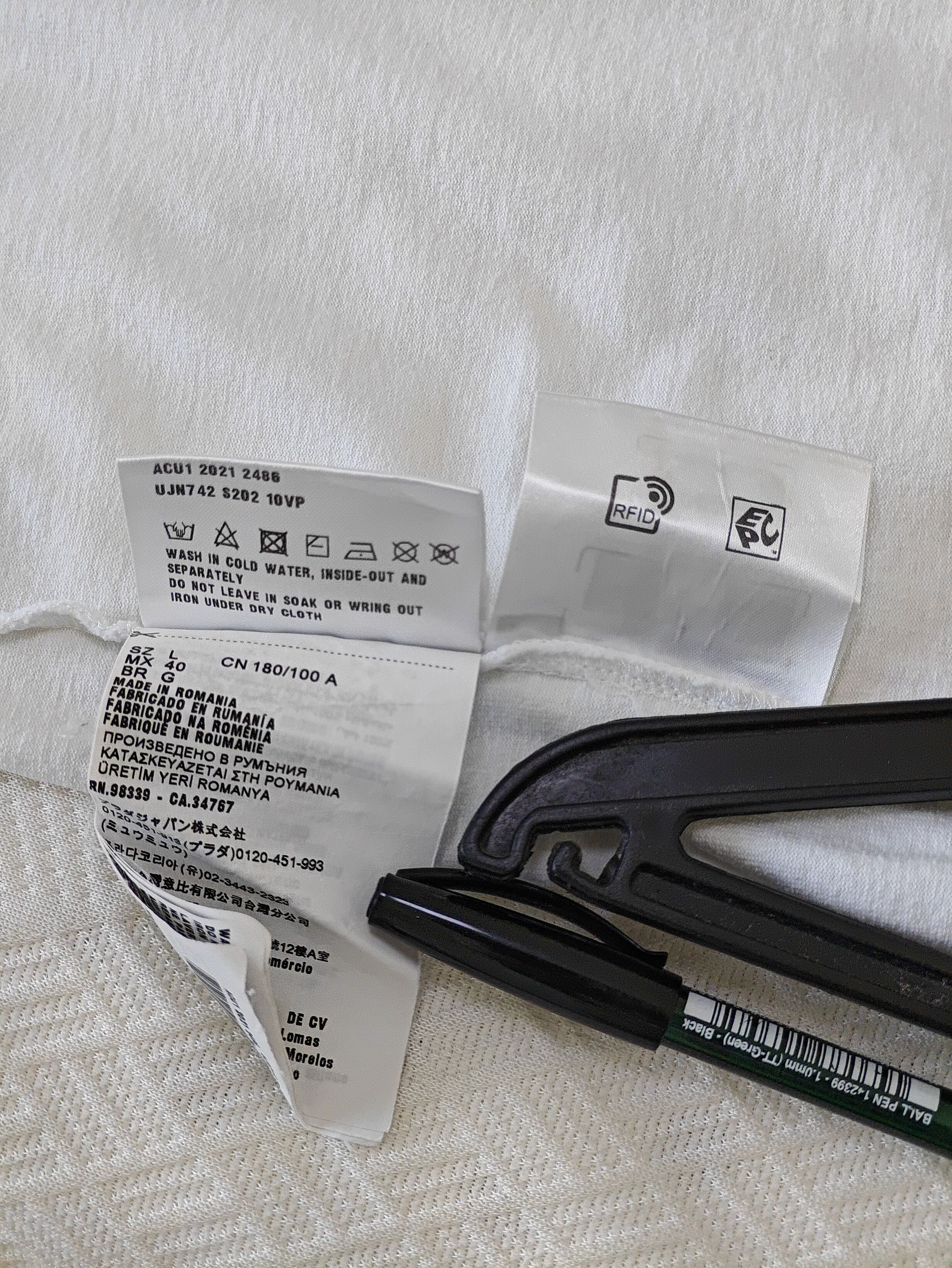 Prada Jersey and Re-Nylon T-Shirt Size US L / EU 52-54 / 3 - 10 Thumbnail