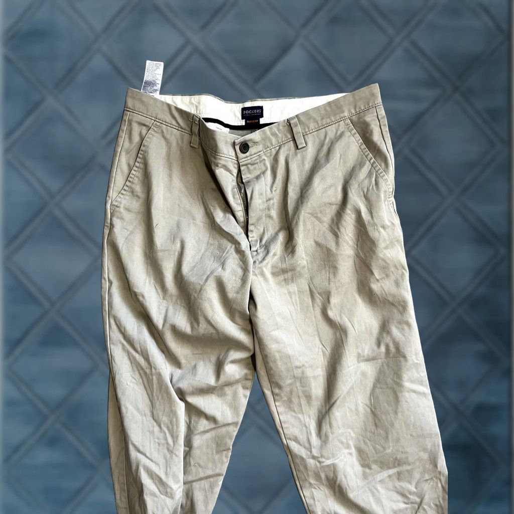 Dockers DOCKERS Chinos Pants Flat Front 36x34 Beige 100% Cotton Classic Fit Men Regular Solid D3 Front Style Chinos Mens Size US 36 / EU 52 - 1 Thumbnail